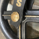 Industrial metal pulley