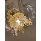 Lustre en verre transparent et doré avec fleurs et feuilles
