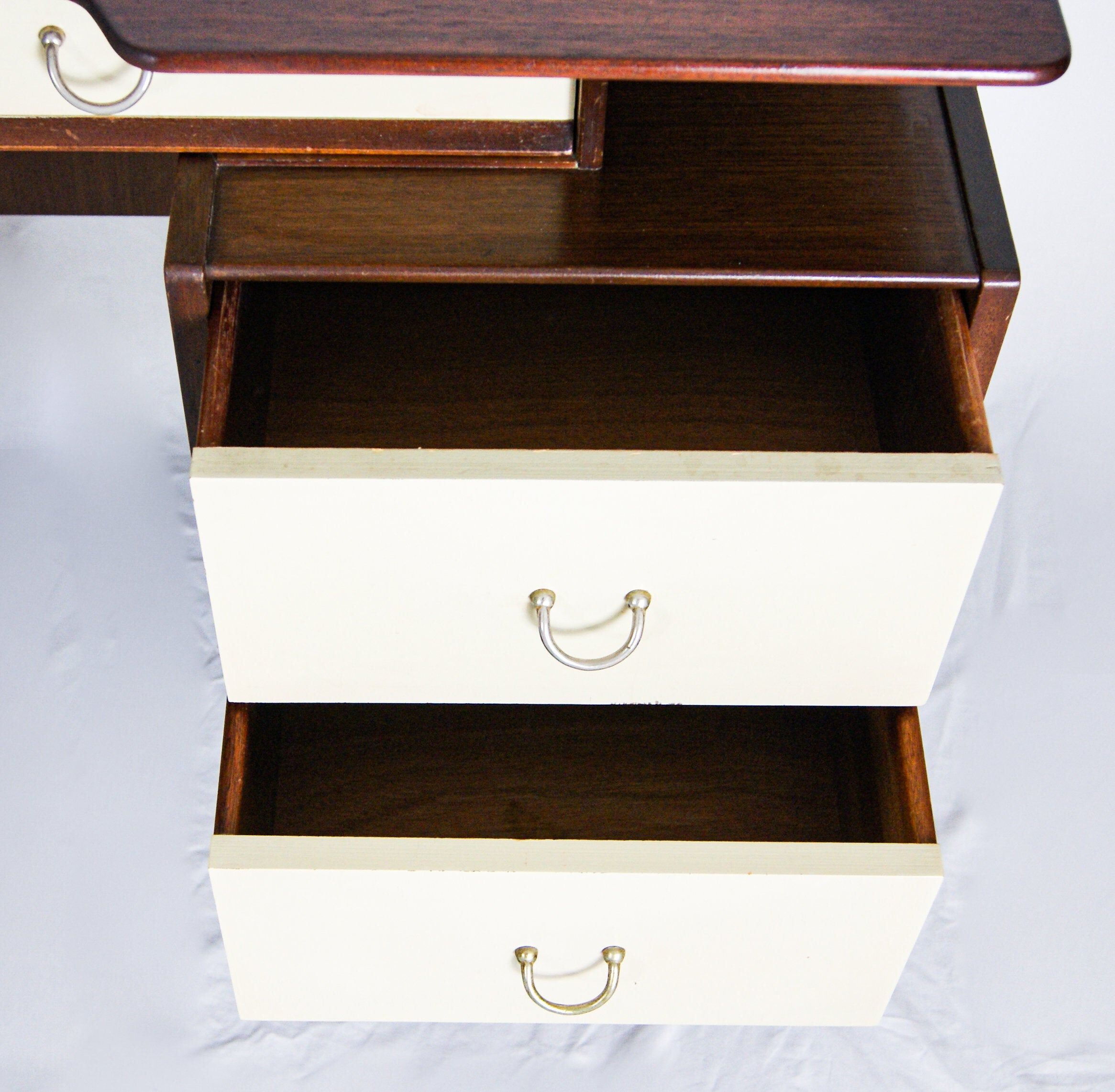 Bureau en teck 1950s G Plan par E Gomme