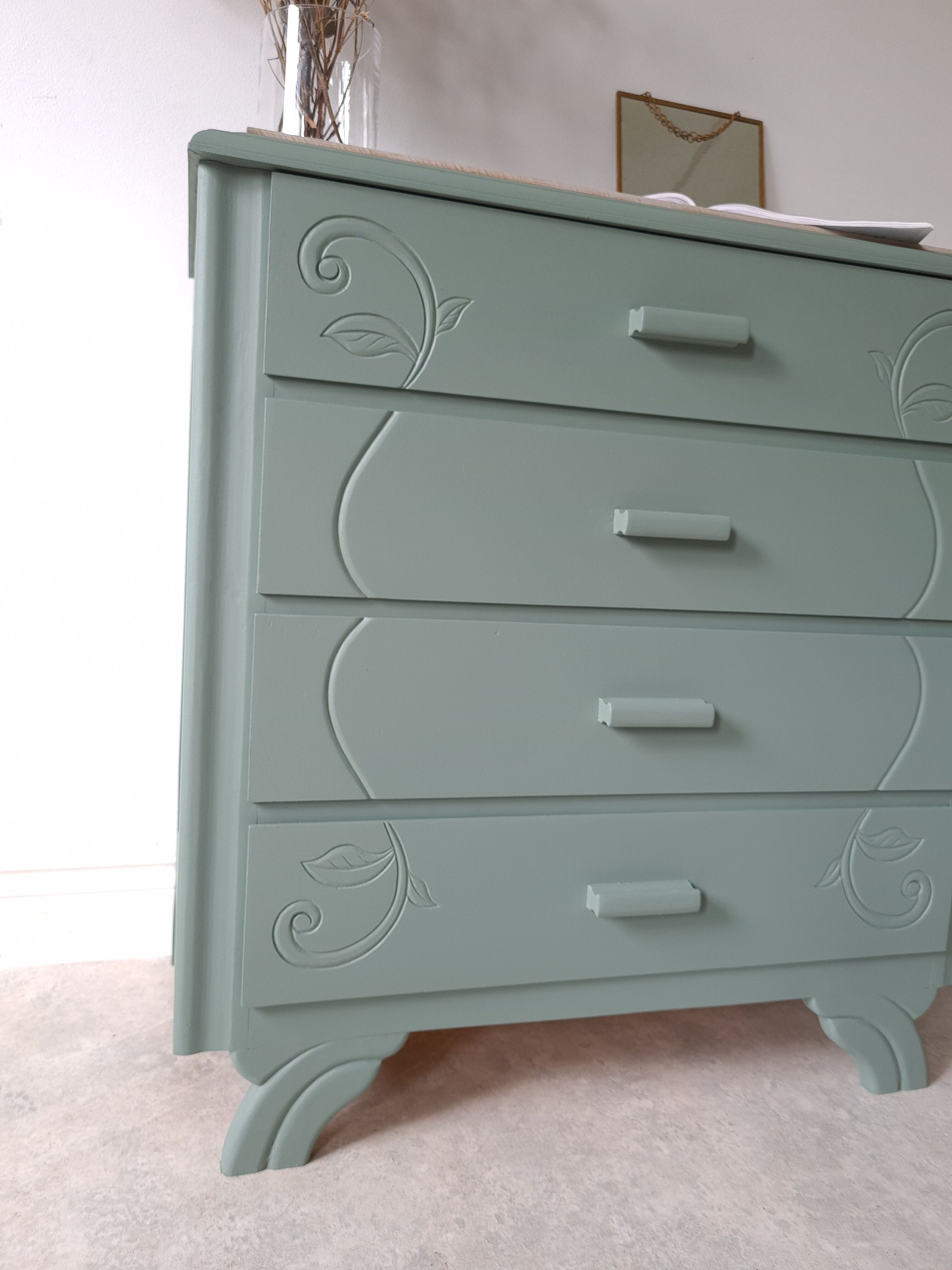 Art Deco dresser