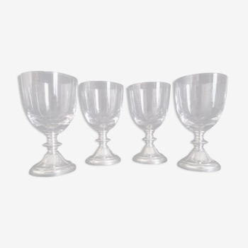 Set of 4 fine crystal glasses on foot in Tin from the Manoir Paris France