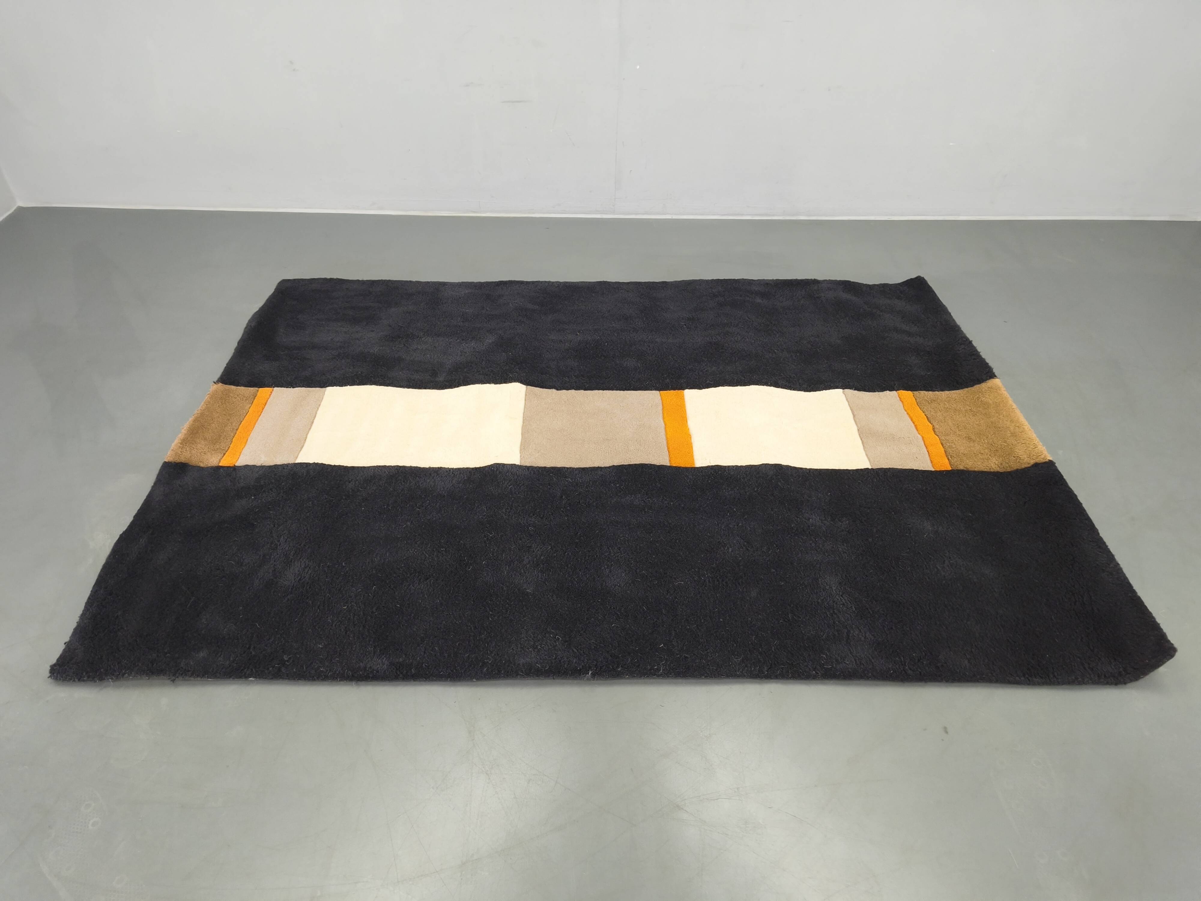 Hand-tufted wool rug by C. Olesen, Graphic design, 1990s