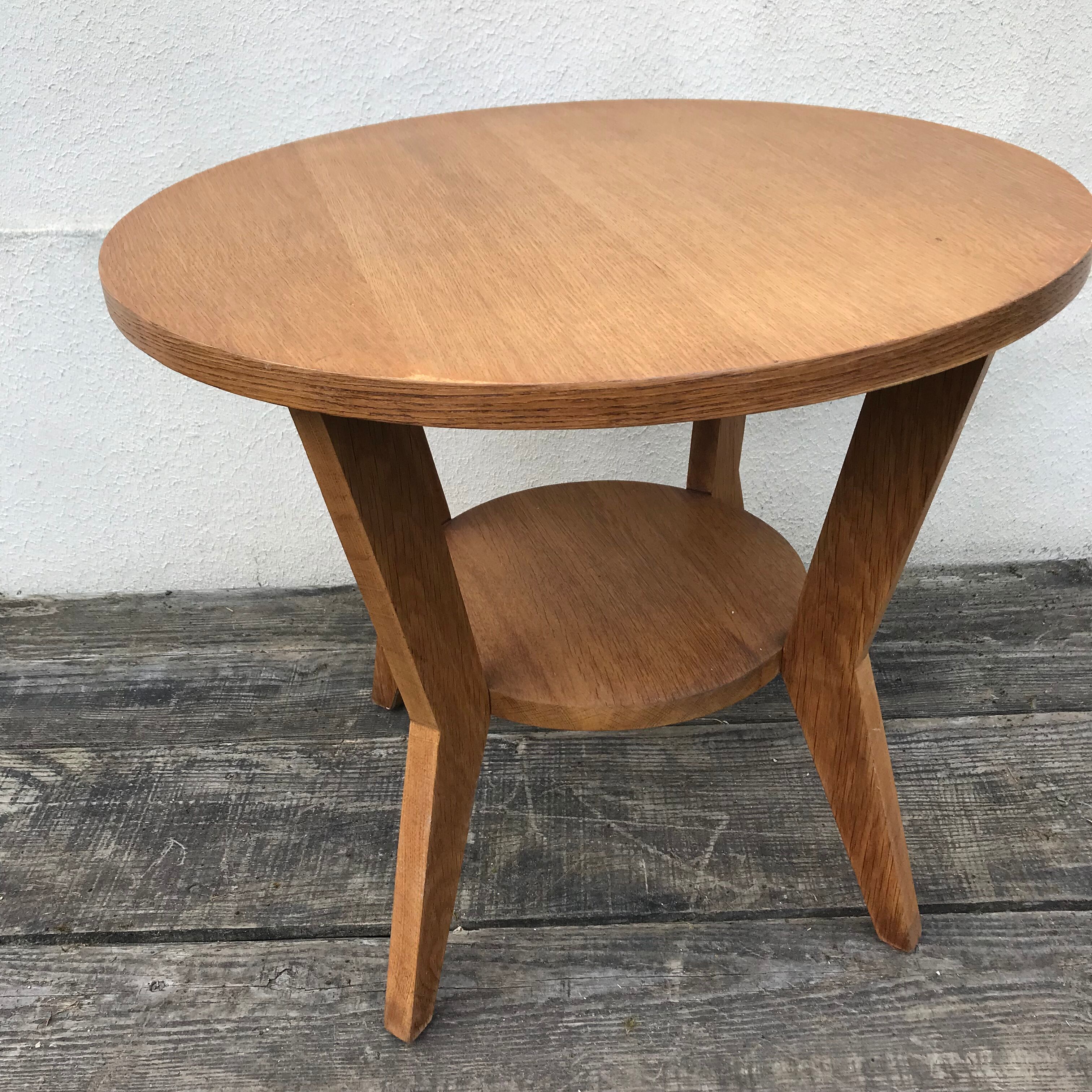 Vintage pedestal table 1940-50 in light oak