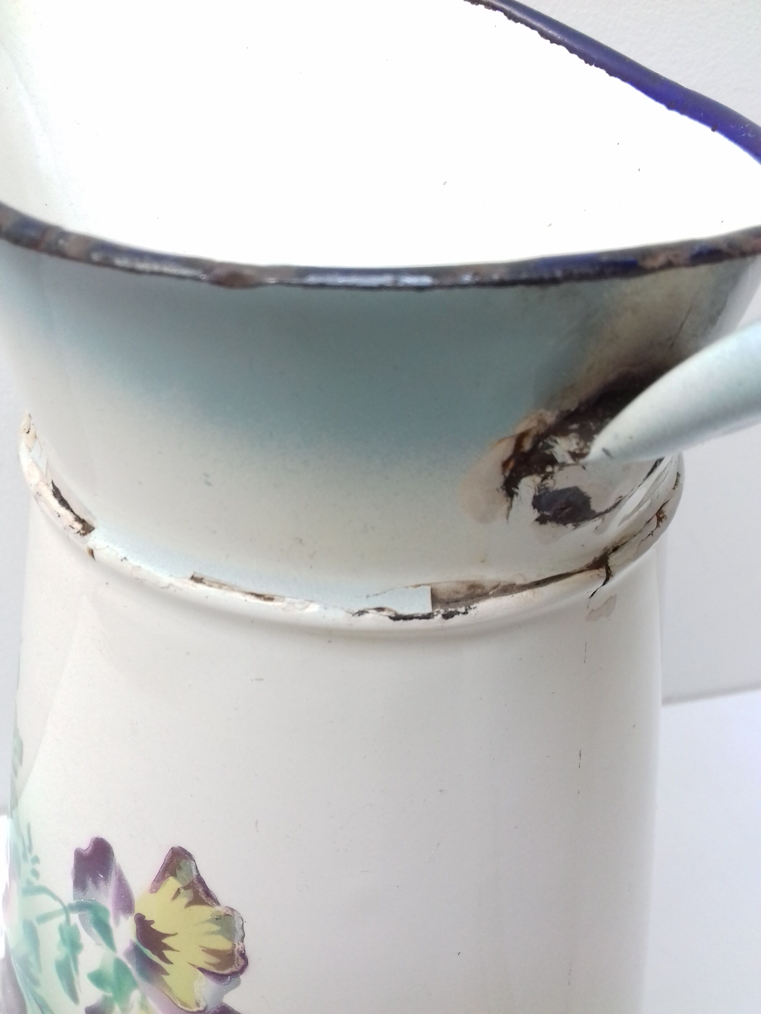 Flower enamelled broc