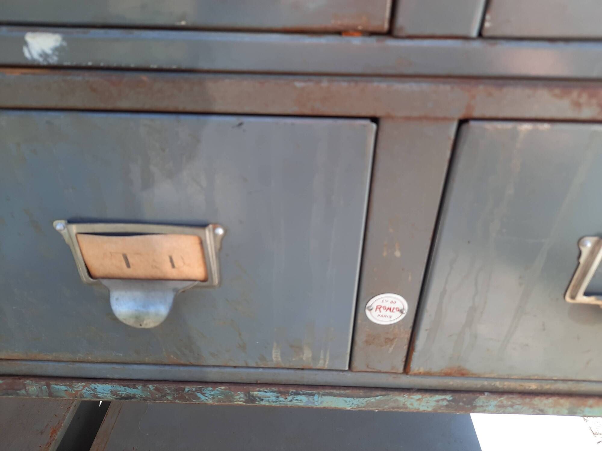 Roneo industrial drawer units