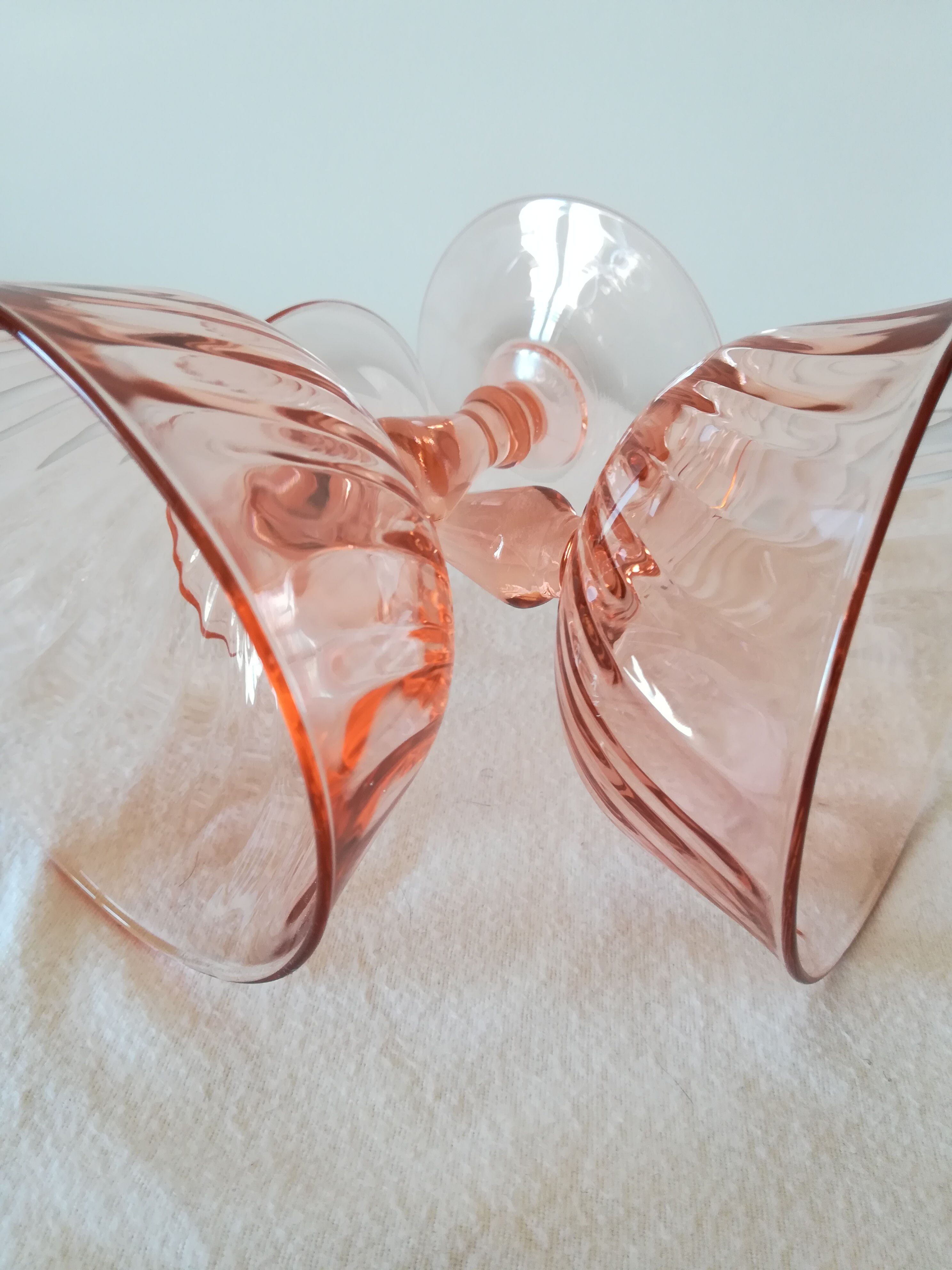 Suite of 6 pink cups