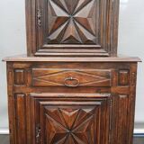 Armoire deux corps haut en retrait style Louis XIII