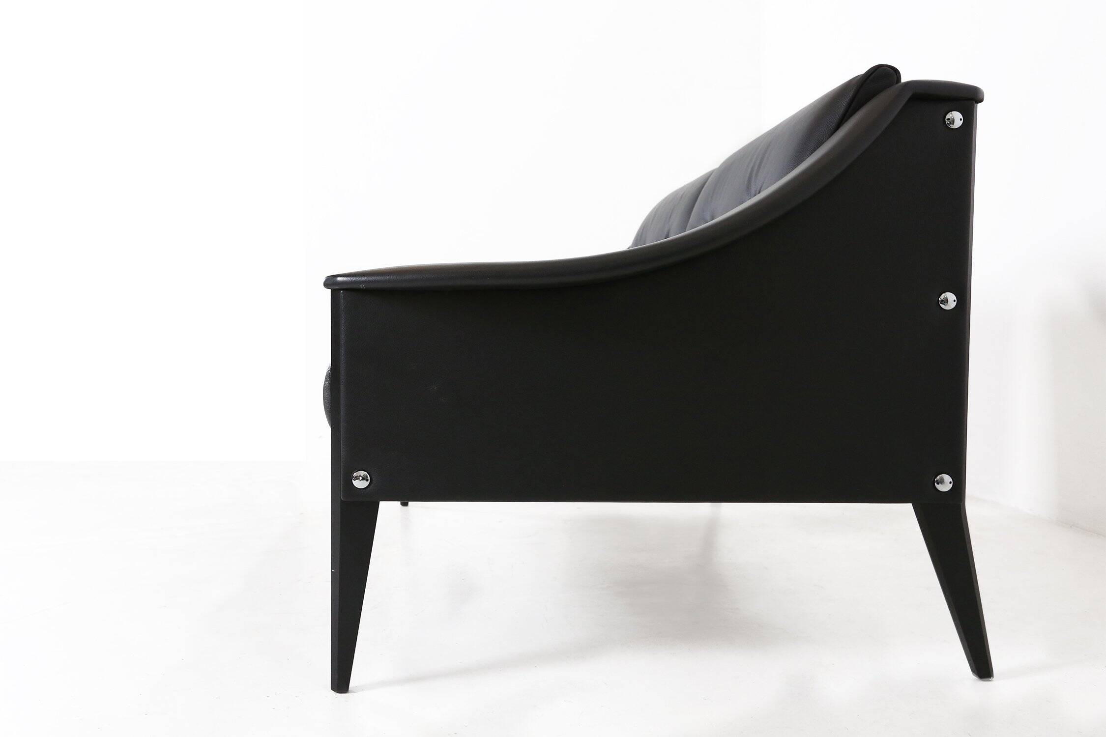 Dezza 2-Seater Sofa by Gio Ponti for Poltrona Frau, 2011 edition