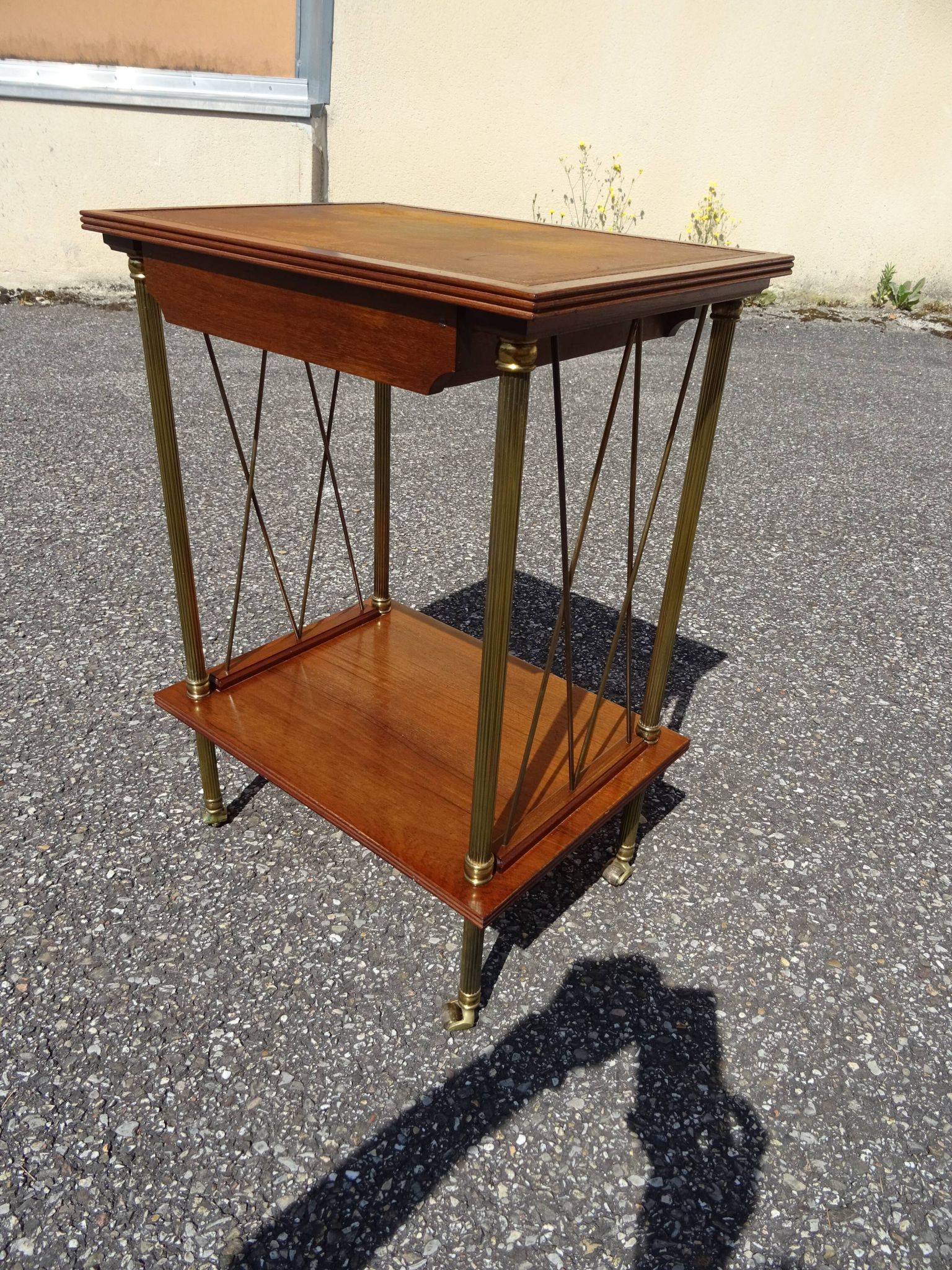 Table d'appoint néo classique bois et laiton an 70