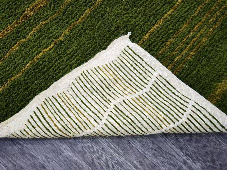 Traditional handmade pure wool rug, size 150 x 250 cm