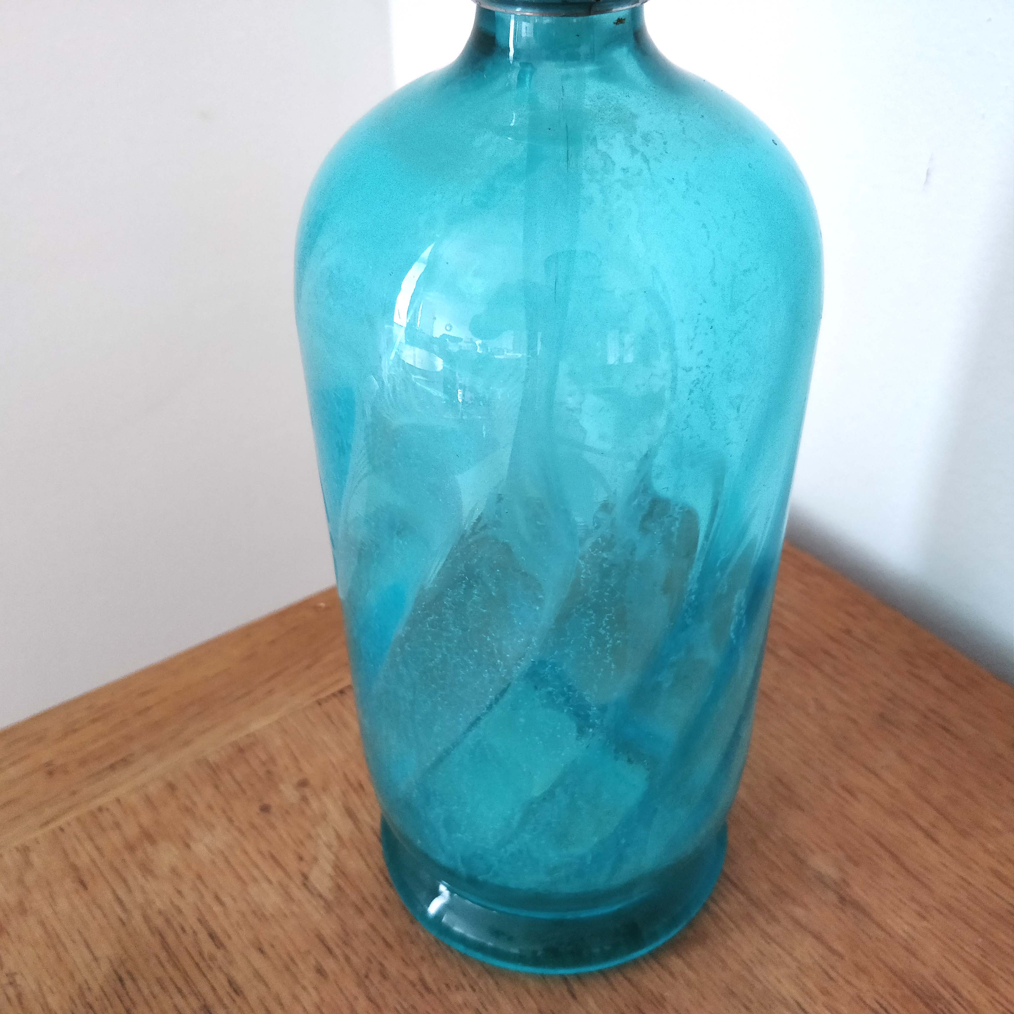 Former Siphon blue bistro Nantes