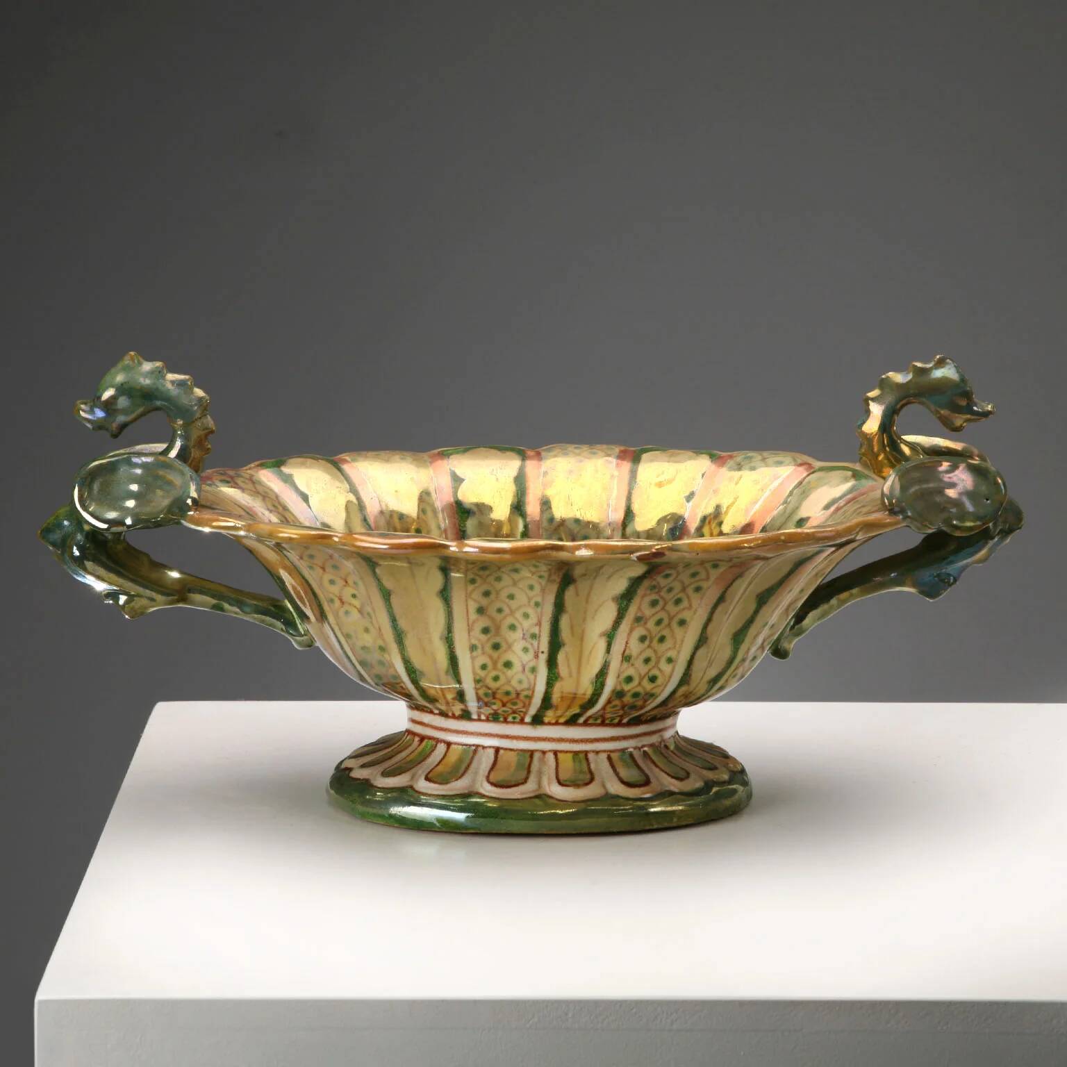 Vintage centrepiece in majolica from Gualdo Tadino, Italy, 1930s.