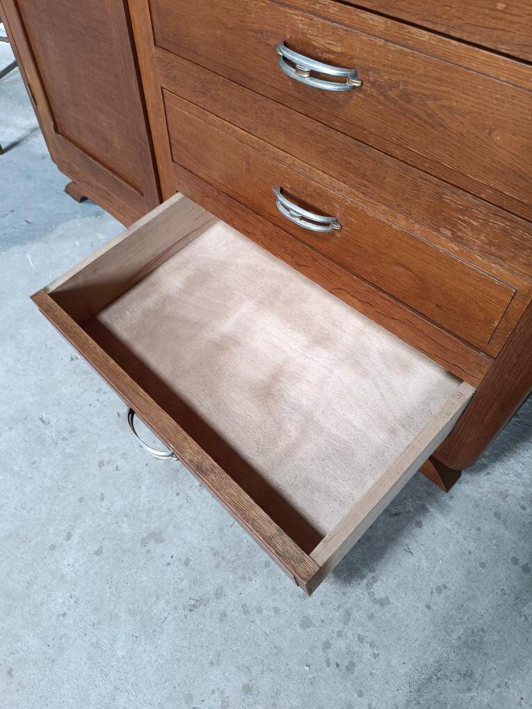 Armoire asymétrique