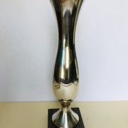 Vase en métal argenté