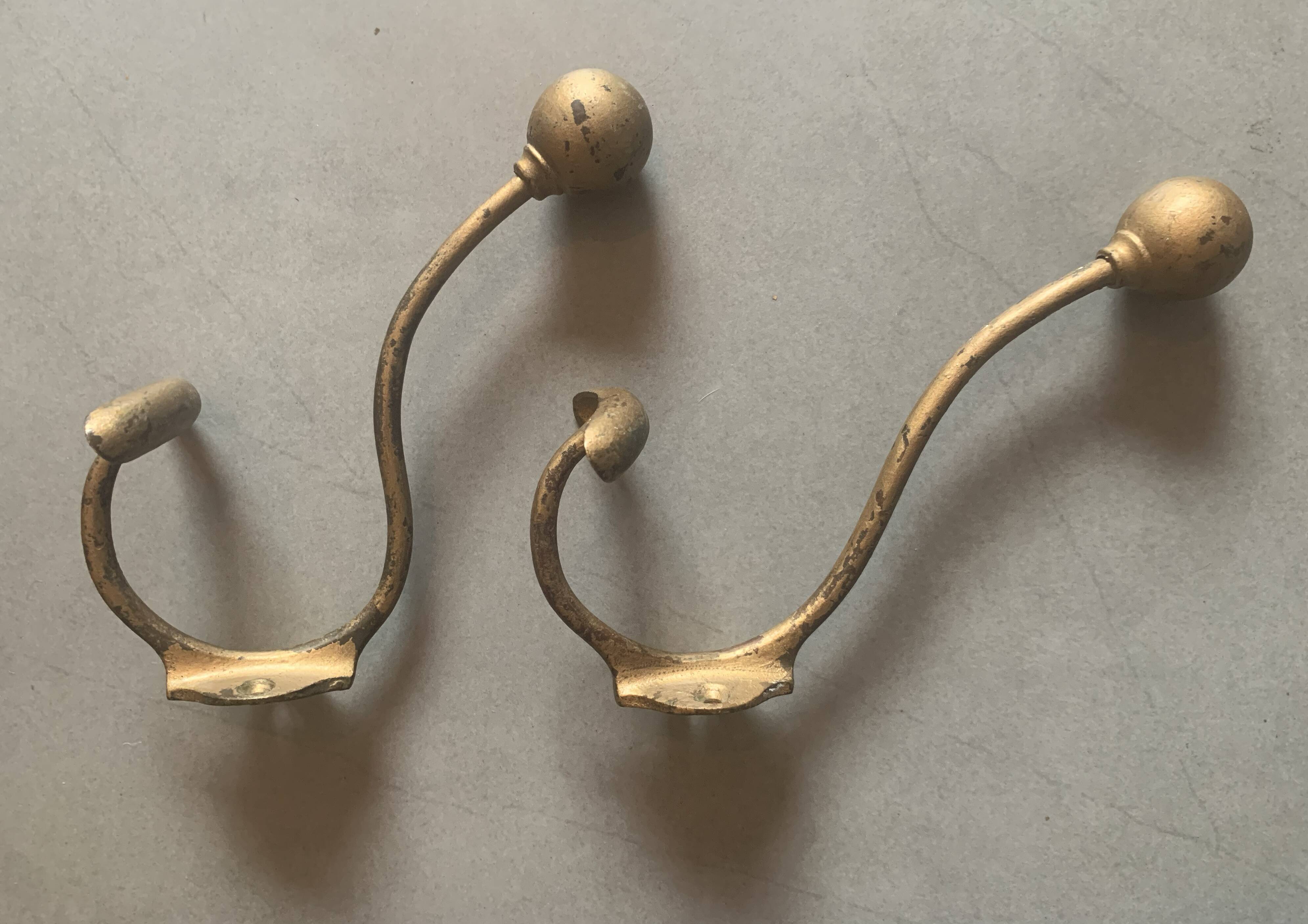 Paire de patères porte manteaux en laiton