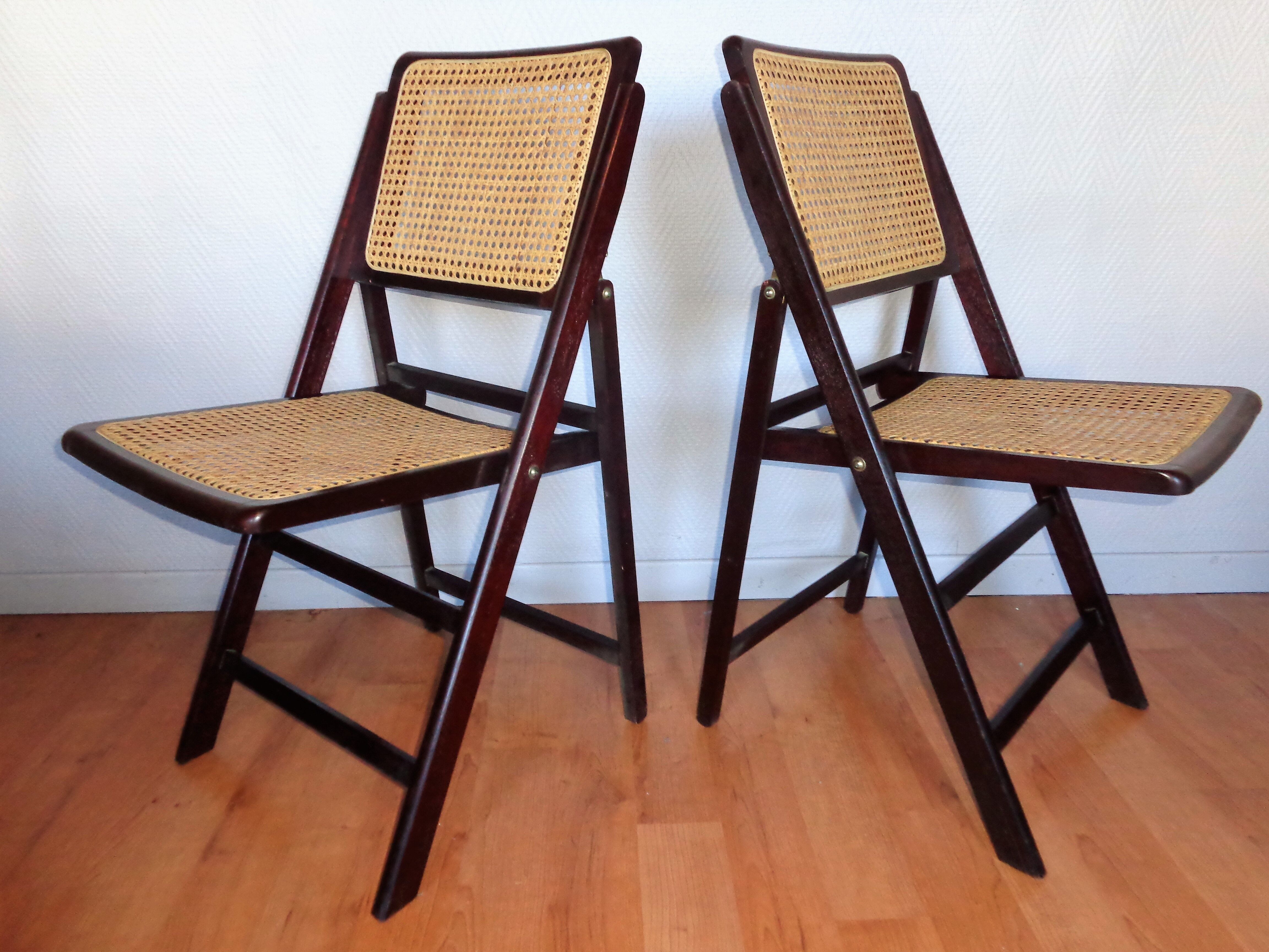 Folding chairs in the 1960s