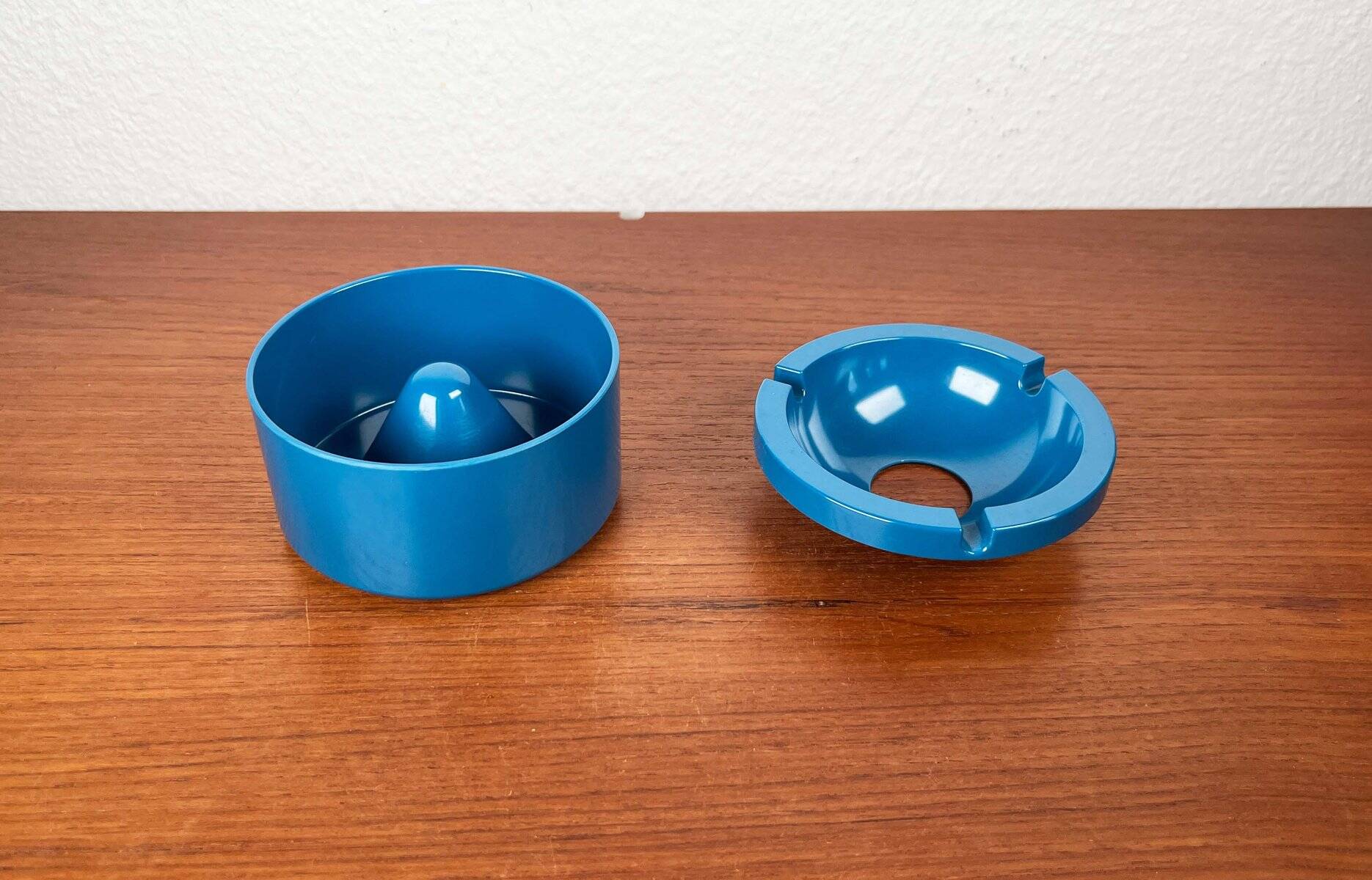 Danish ashtray from the space age and mid-century by Rosti