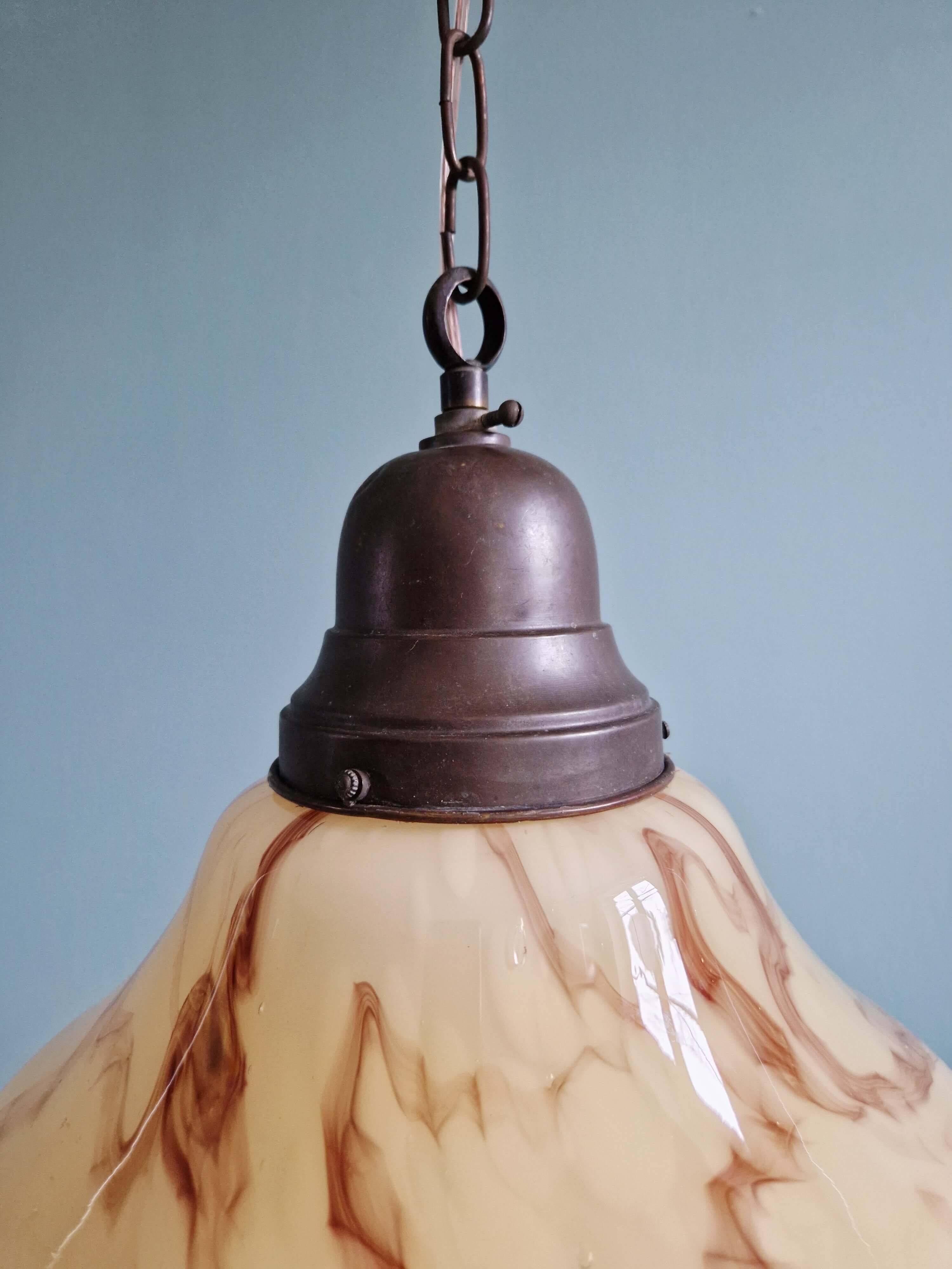 Art Deco suspension in marbled opaline, Scailmont (Belgium), 1920-30