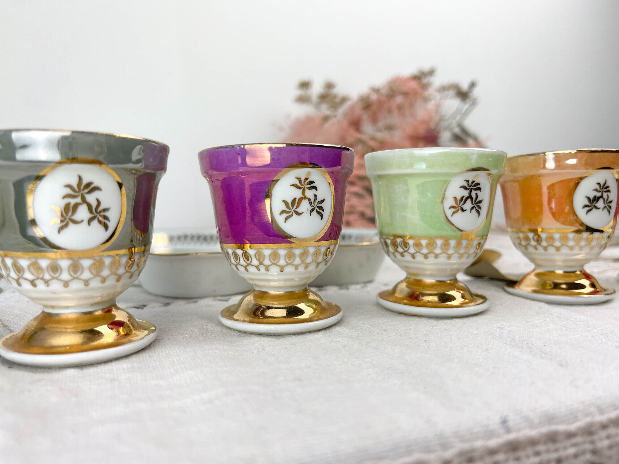 Set de 6 coquetiers vintage en porcelaine de limoges