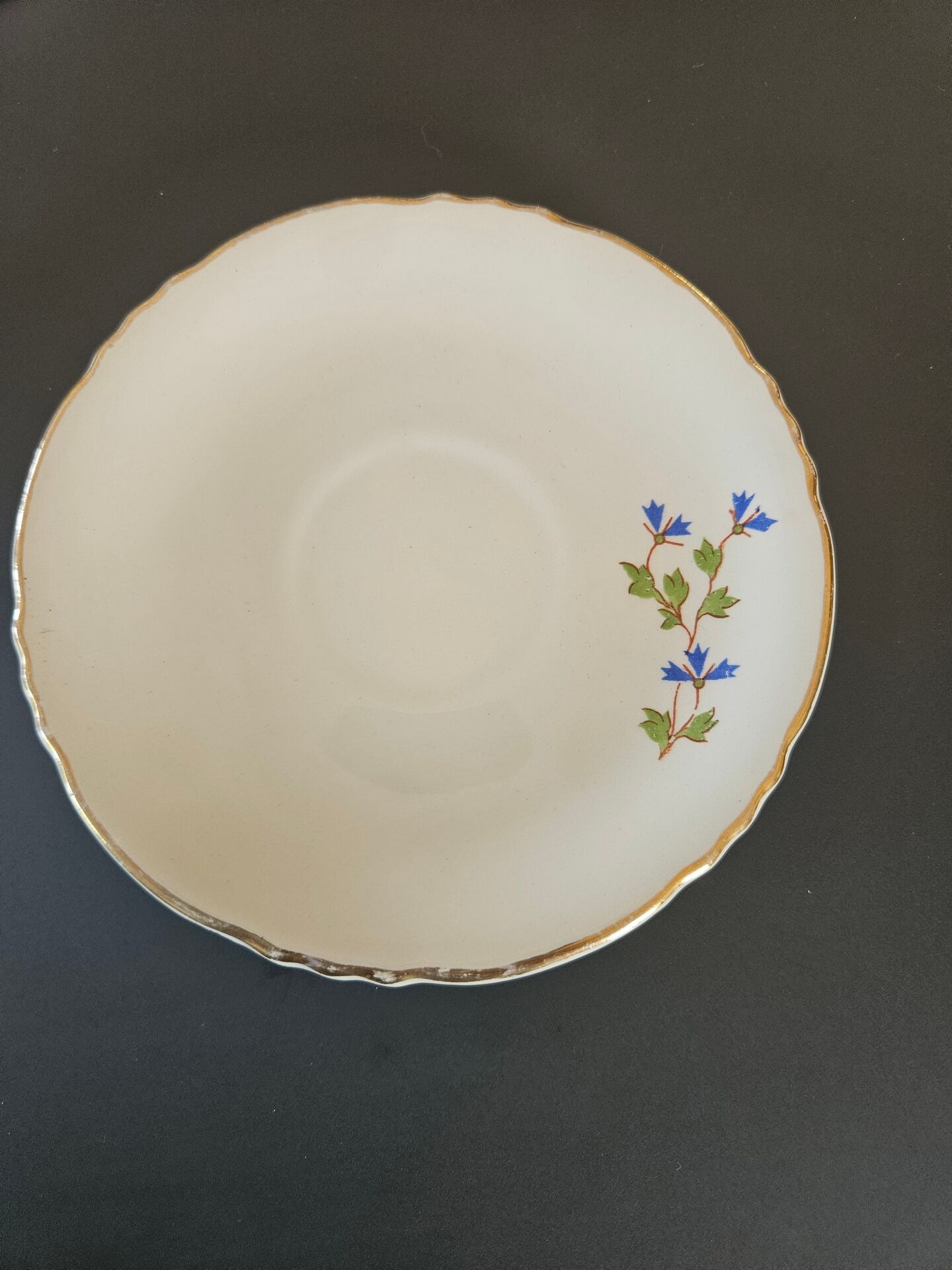 charming set of 4 cups and their 4 matching saucers in earthenware