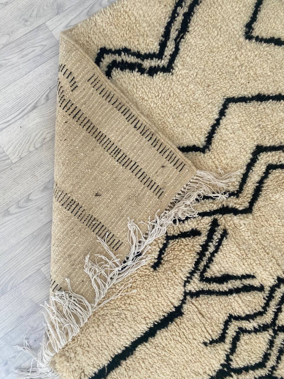 Handmade Moroccan Berber rug 278 x 145 CM