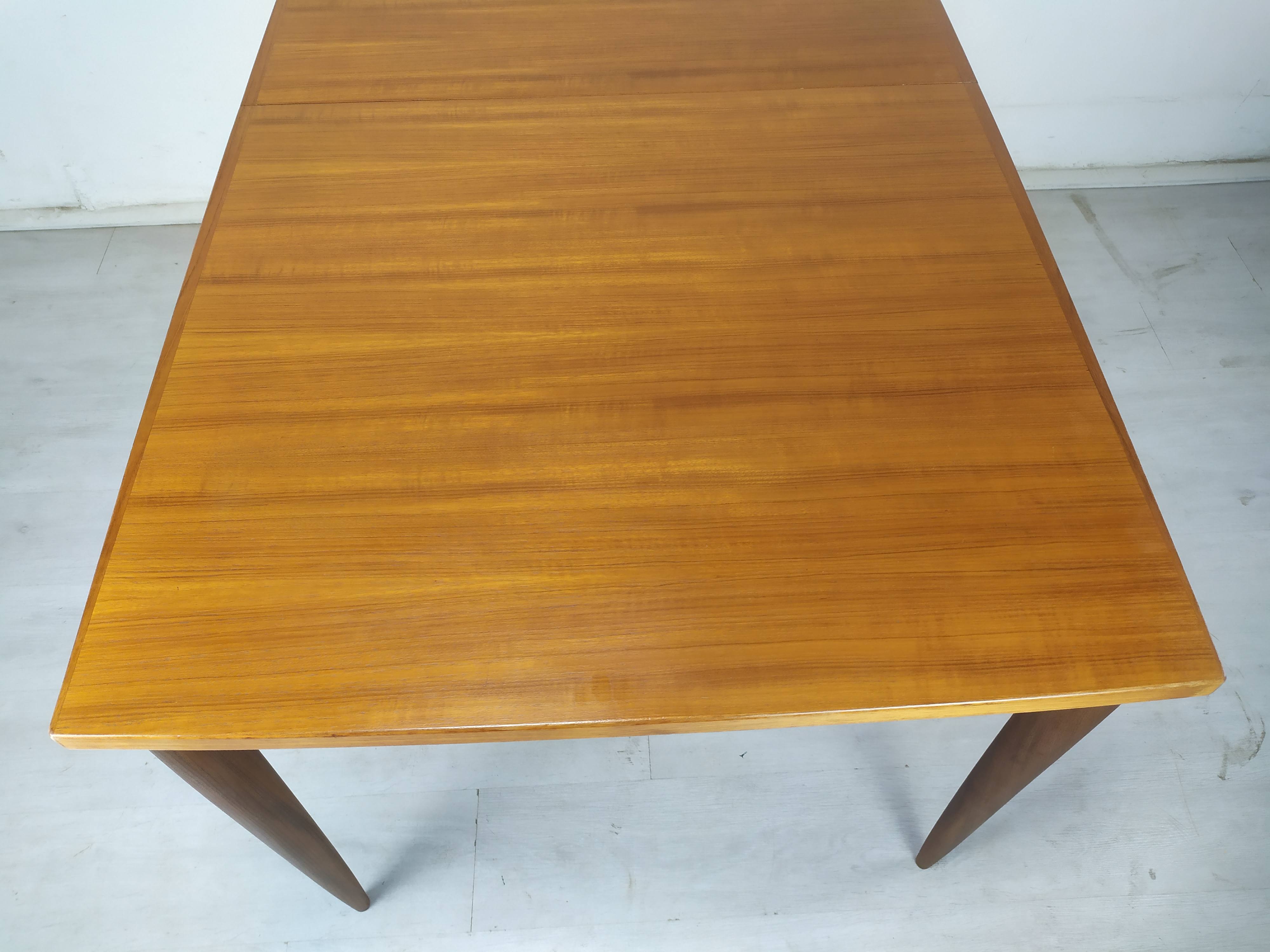Scandinavian extendable table teak