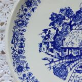 Assiette vintage bleue et blanche porcelaine Royal Manufacture BOCH Belgique. Pièce rare 1950. Décor de présentation de dessert Assiette