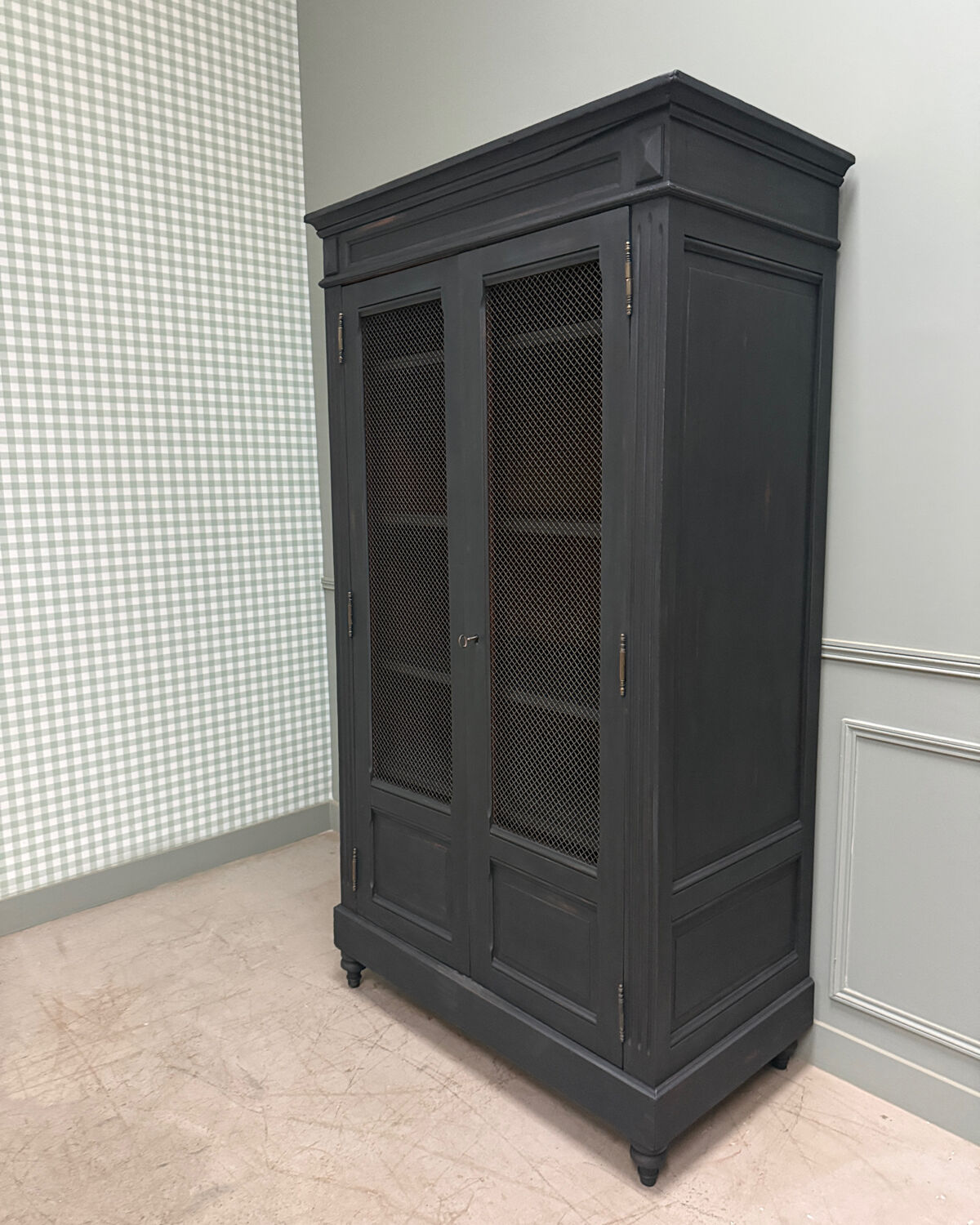 Directoire library with black patina (renovated)