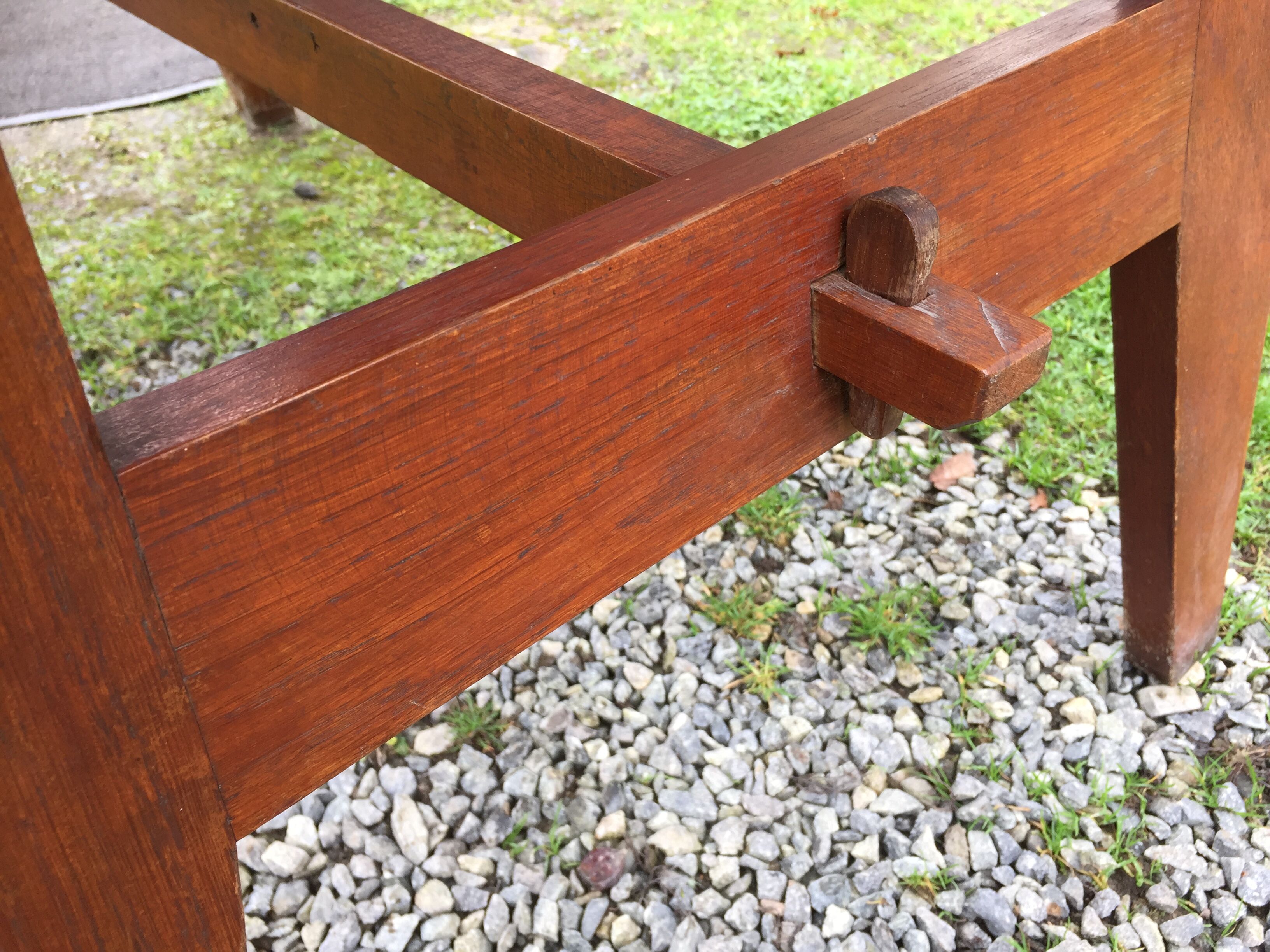 Table vintage René Gabriel pieds compas en chêne d’époque reconstruction