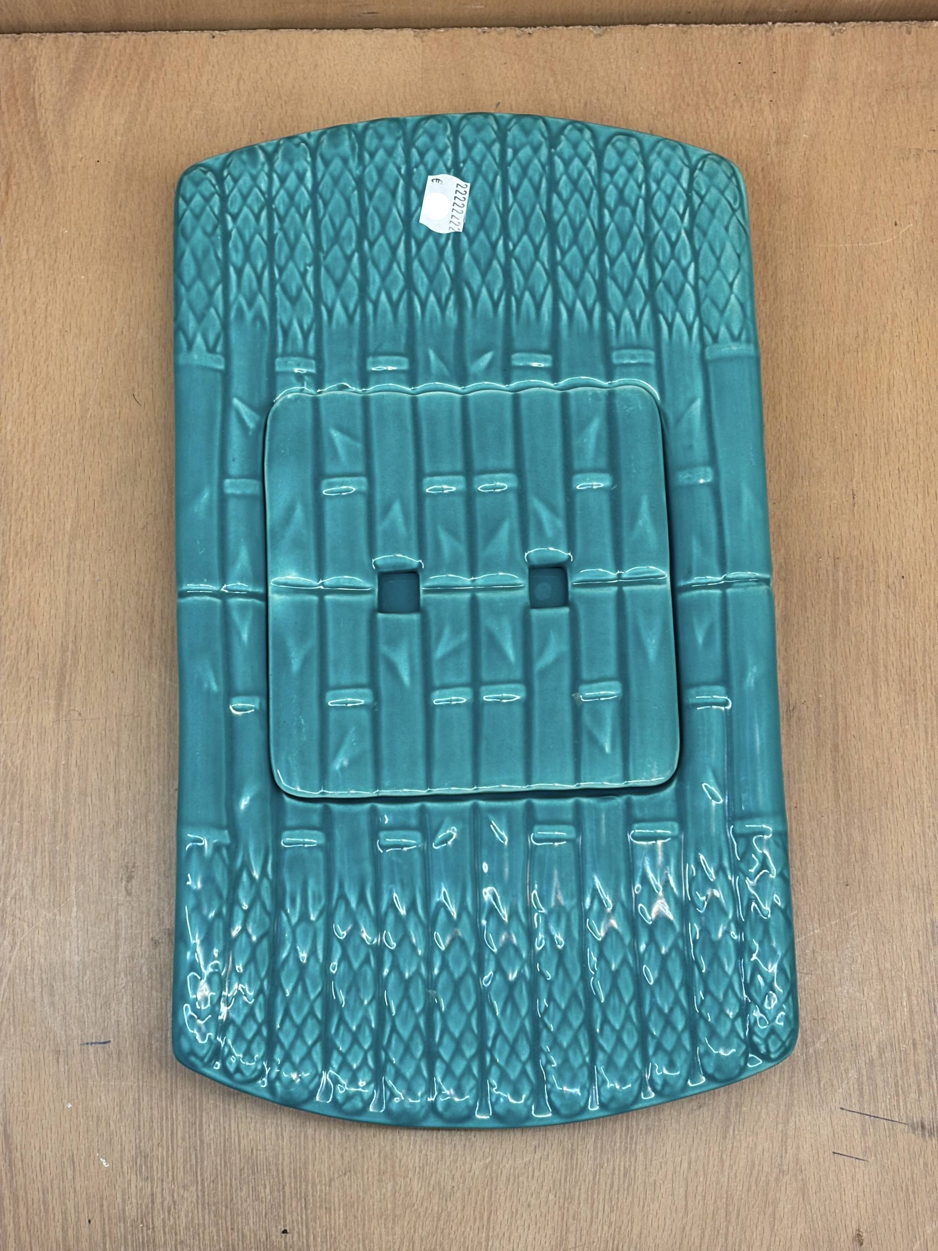 Slush asparagus dish with drainer