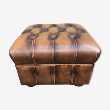 Pouf chesterfield en cuir