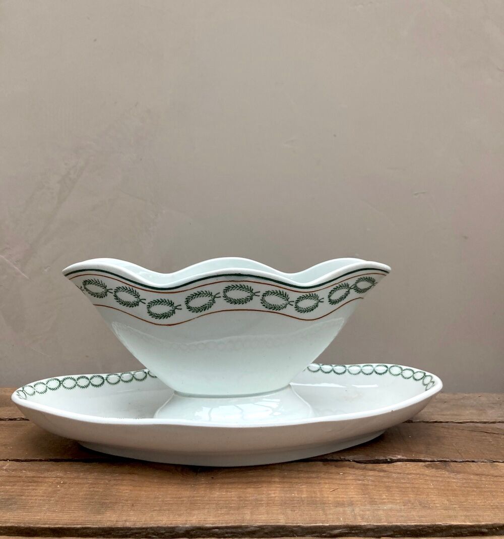 Saint Amand 600S sauce boat