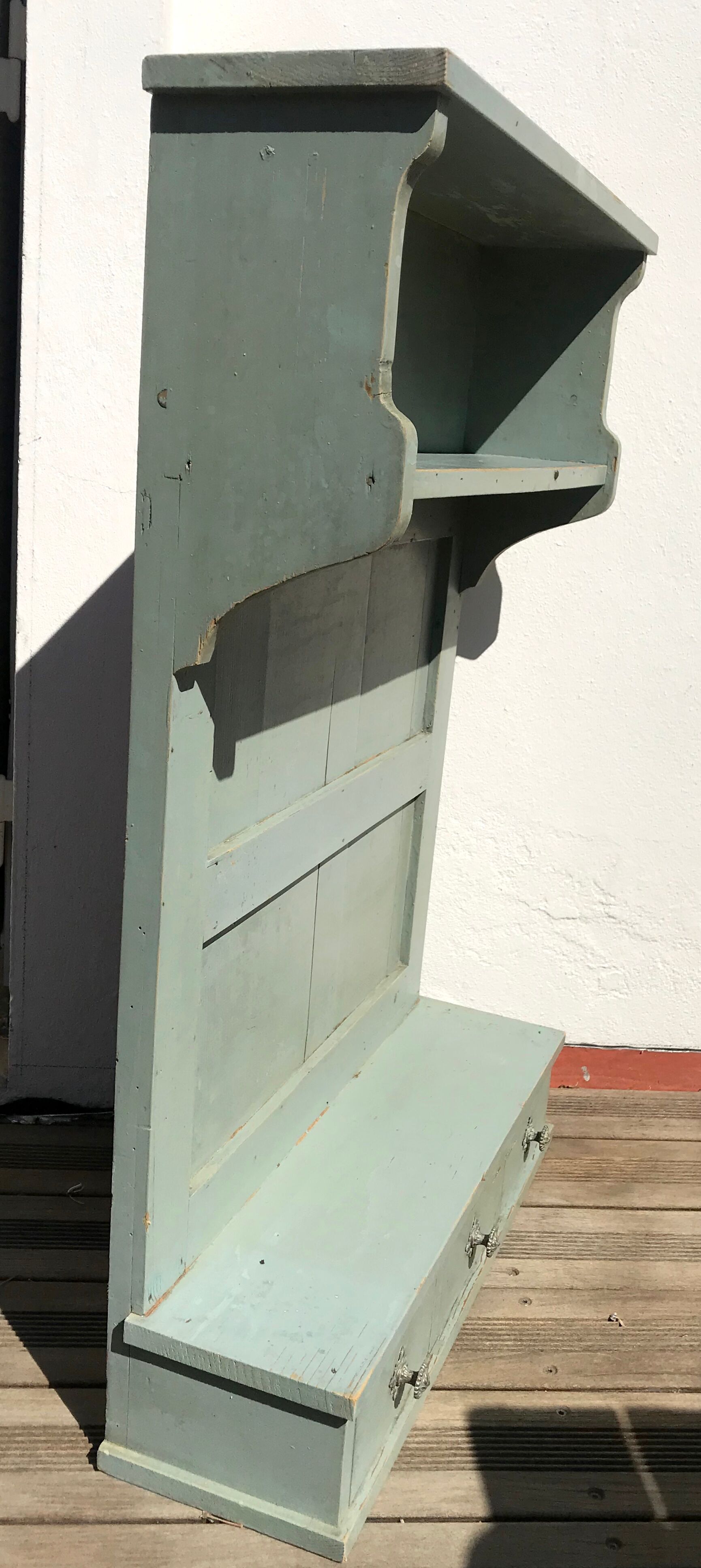 Patinated wooden kitchen end