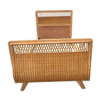 Rattan bed
