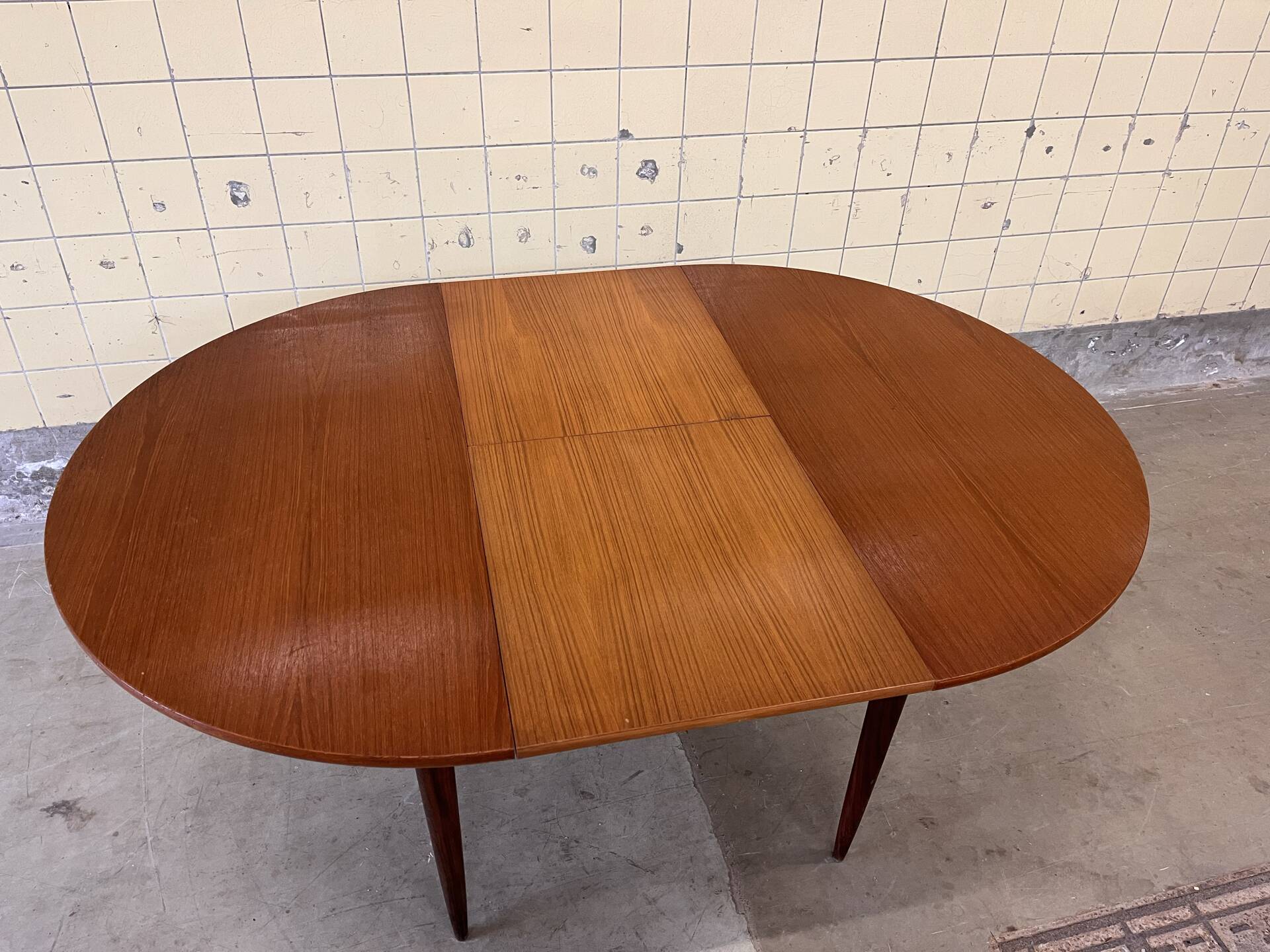 Table à manger ronde extensible en teck vintage
