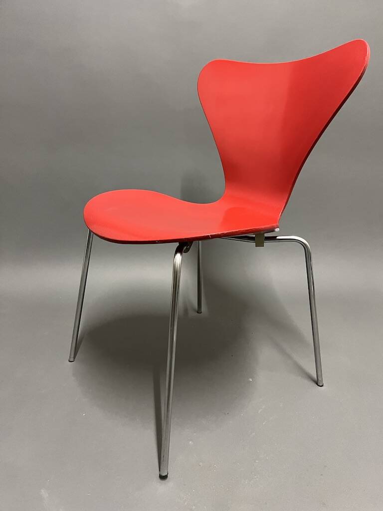 Chair by arne jacobsen