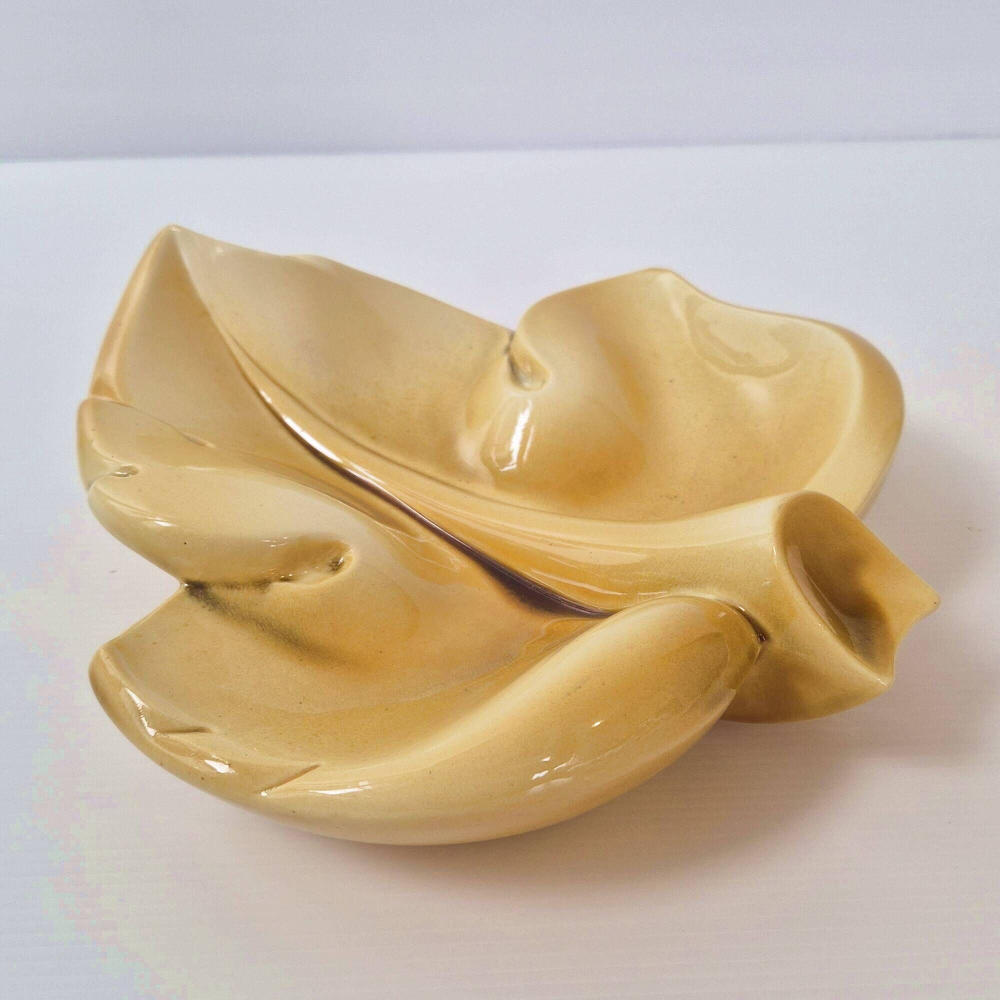 Vintage 1960s leaf tray