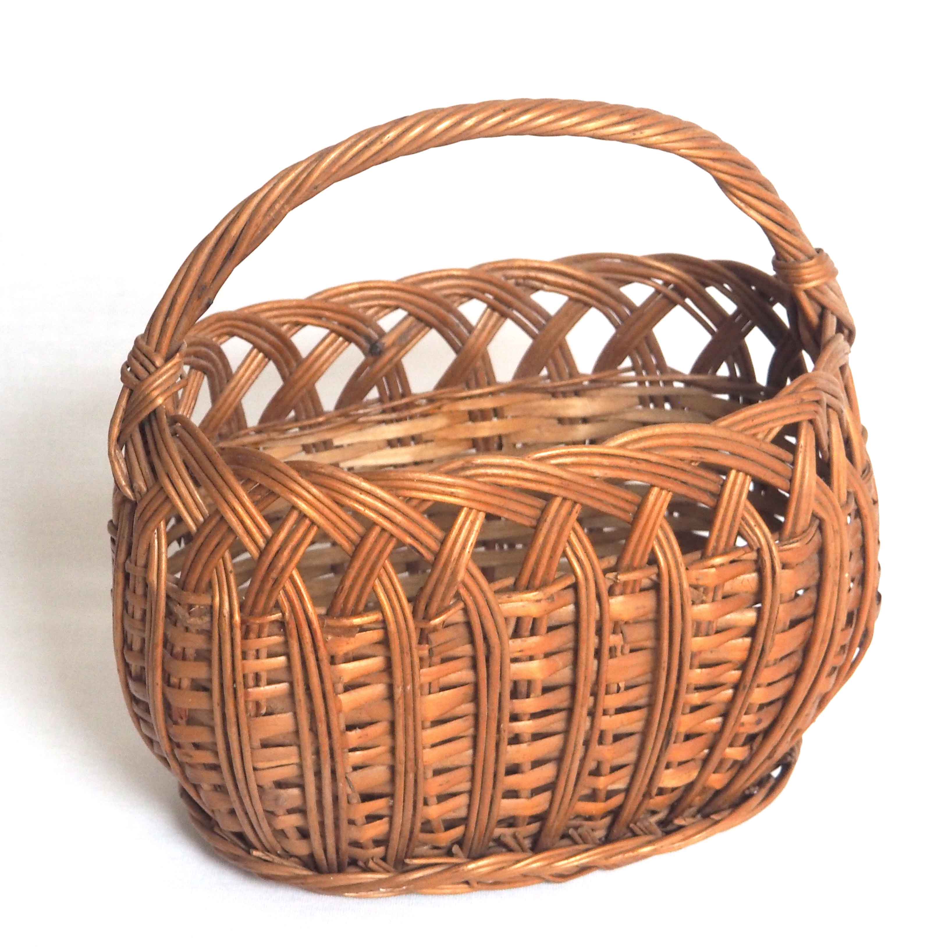 Mini old wicker basket