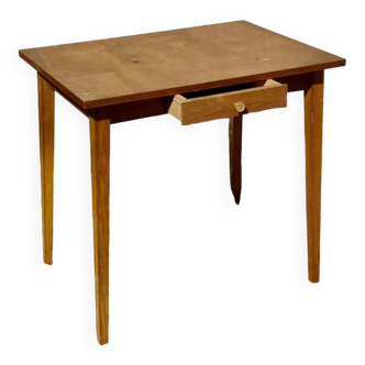 Writing table