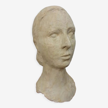 Sculpture bust of a woman