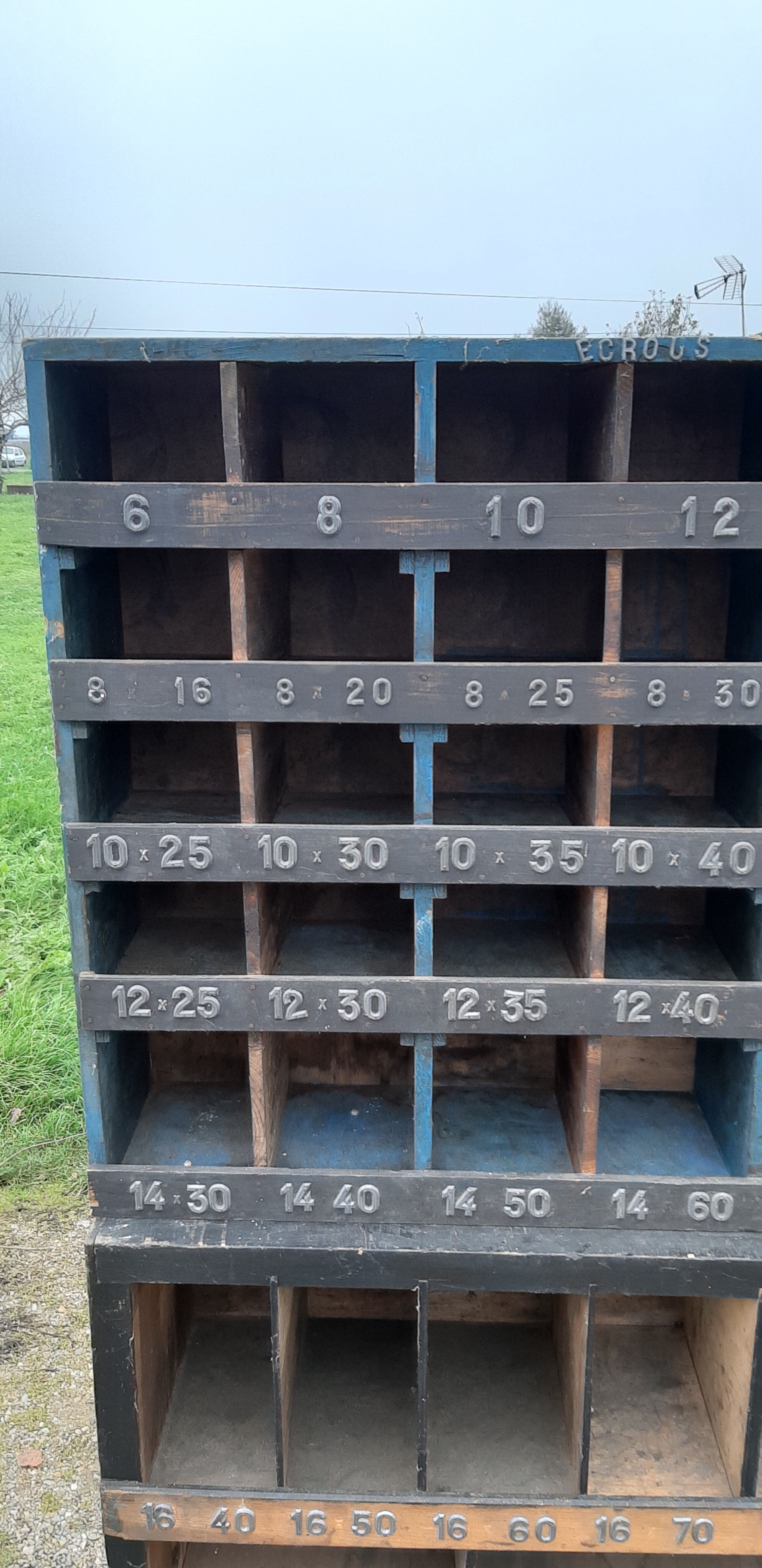 Furniture of trade wood of hardware