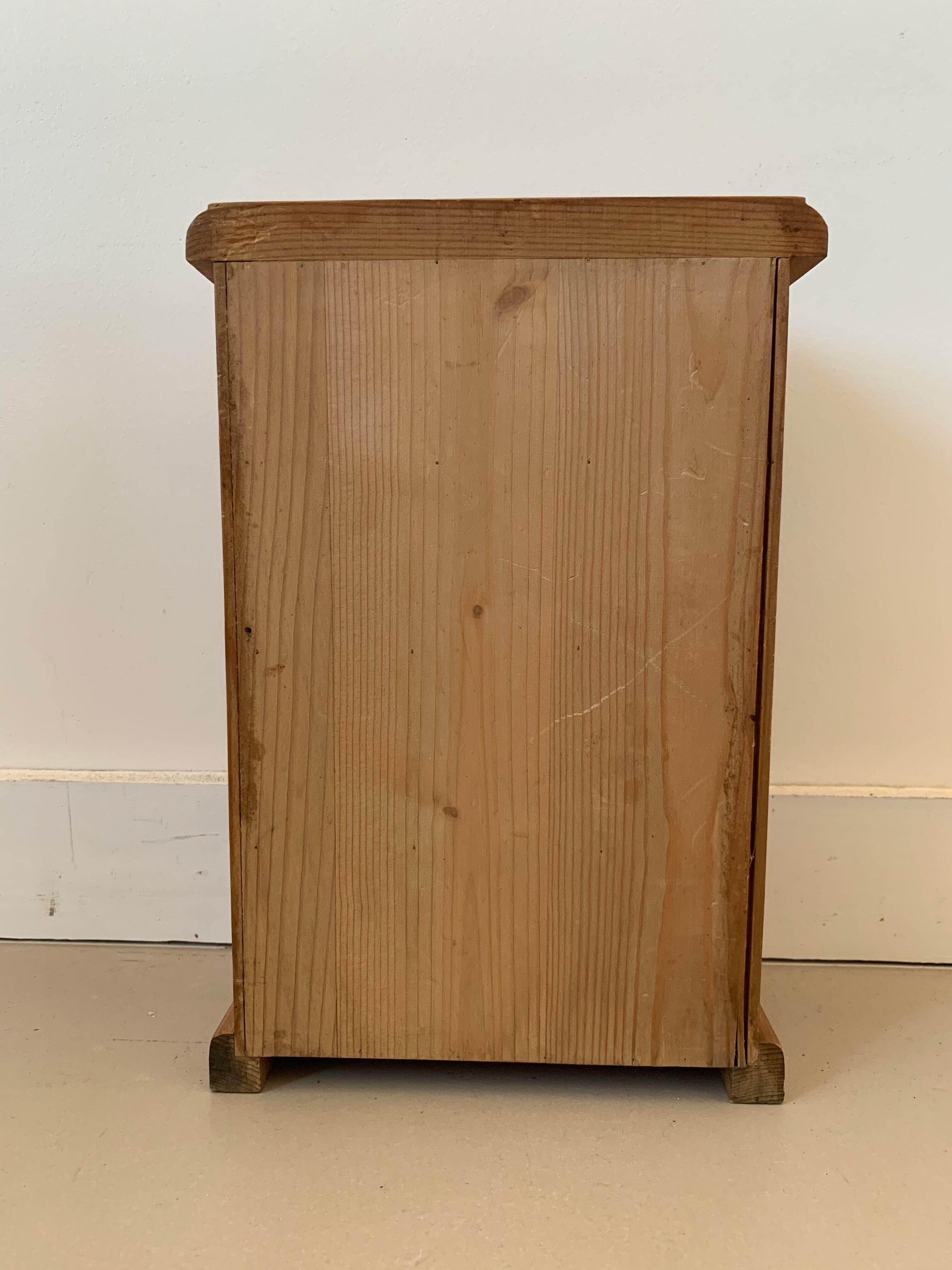 Small antique drawer cabinet