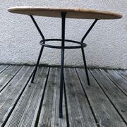 Table basse tripode en fer 1950s
