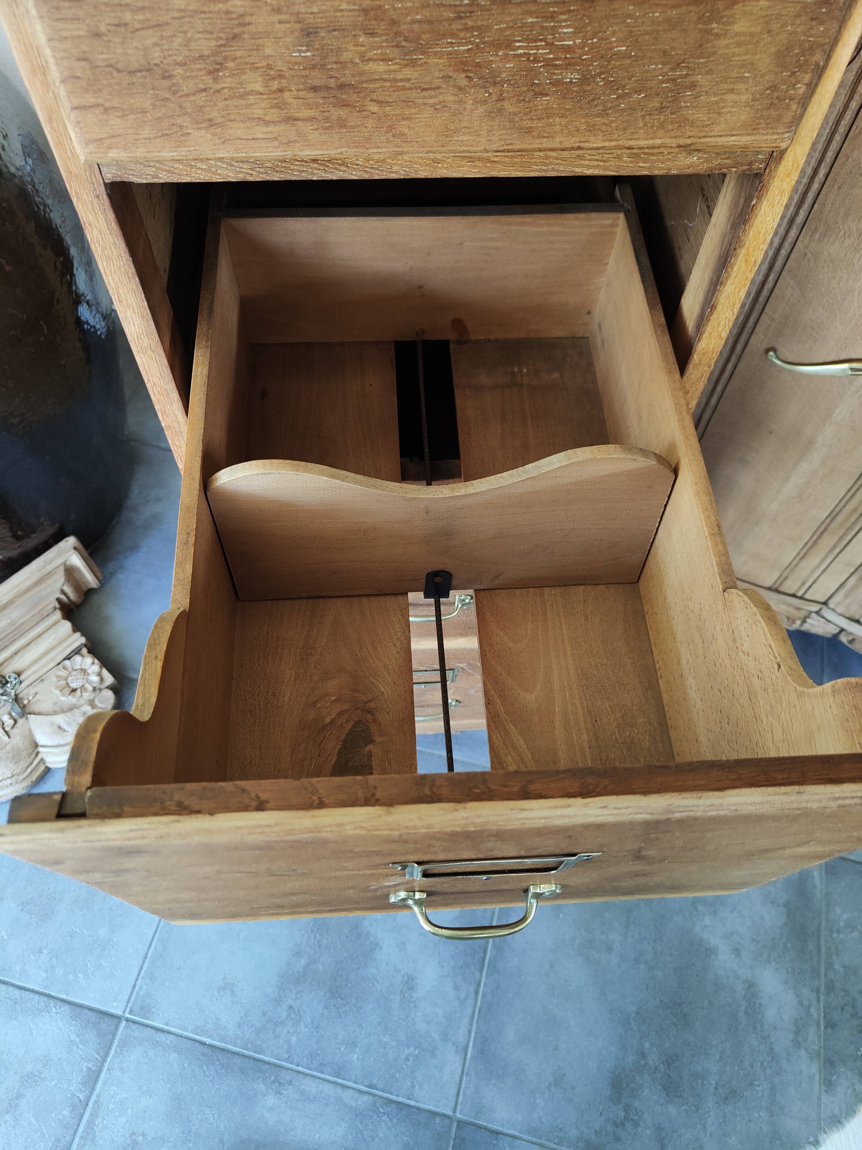 Classeur ancien en bois