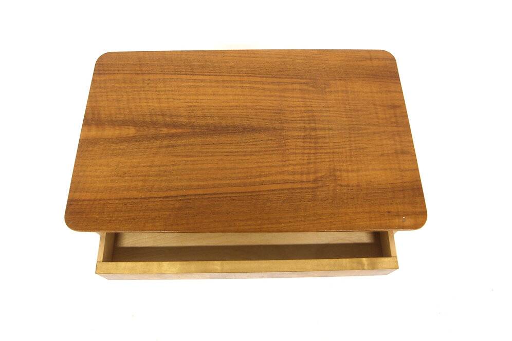 Table de chevet en orme, Swedish Modern, Suède, 1940