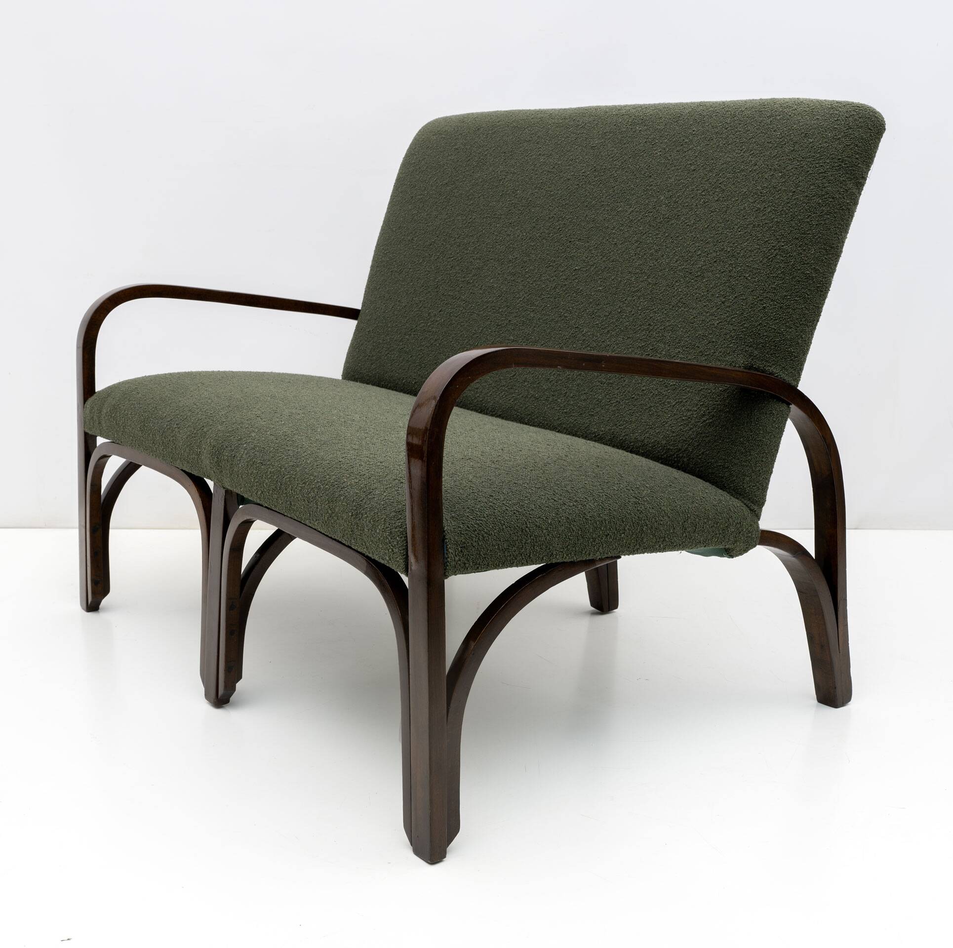 Ensemble Art Déco italien Bouclè vert composé de deux fauteuils et d'un petit canapé, années 1930
