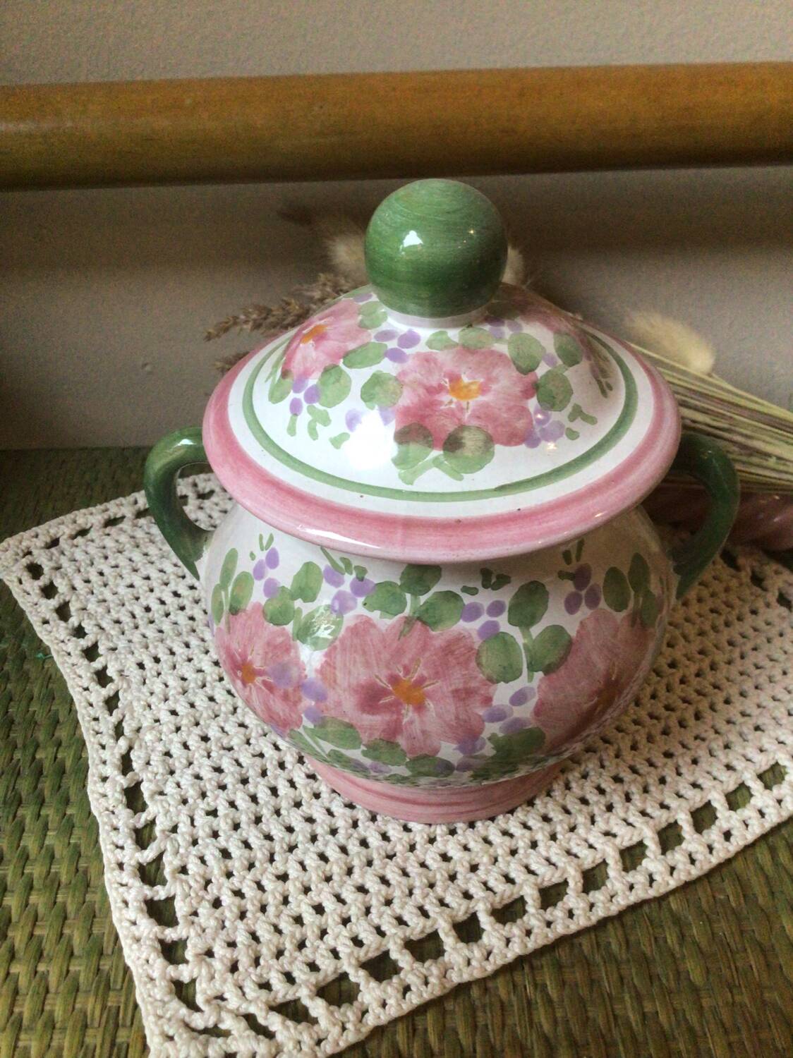 Pot en céramique signé