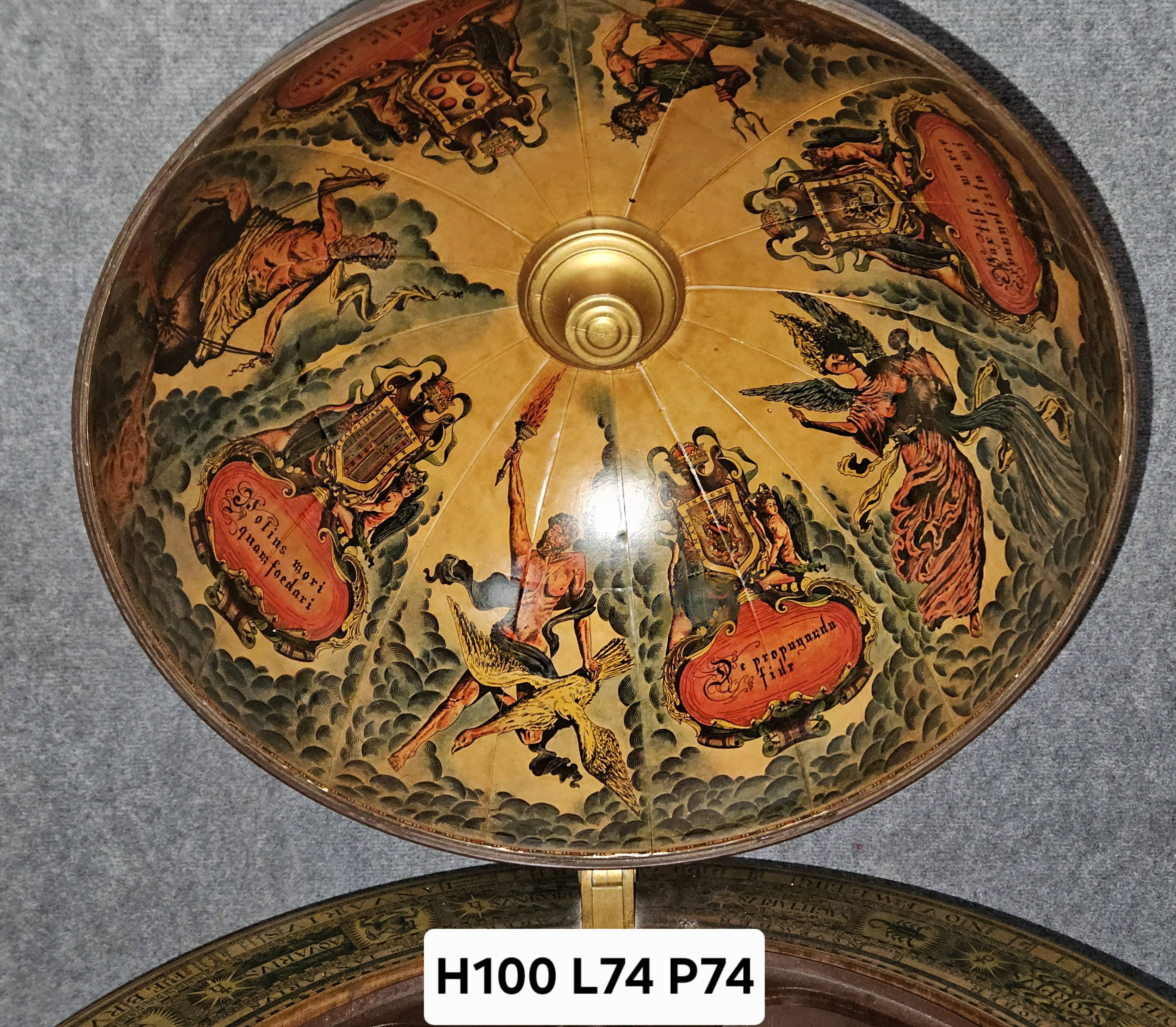 World map / standing globe bar, decorative work with an antique inspiration.