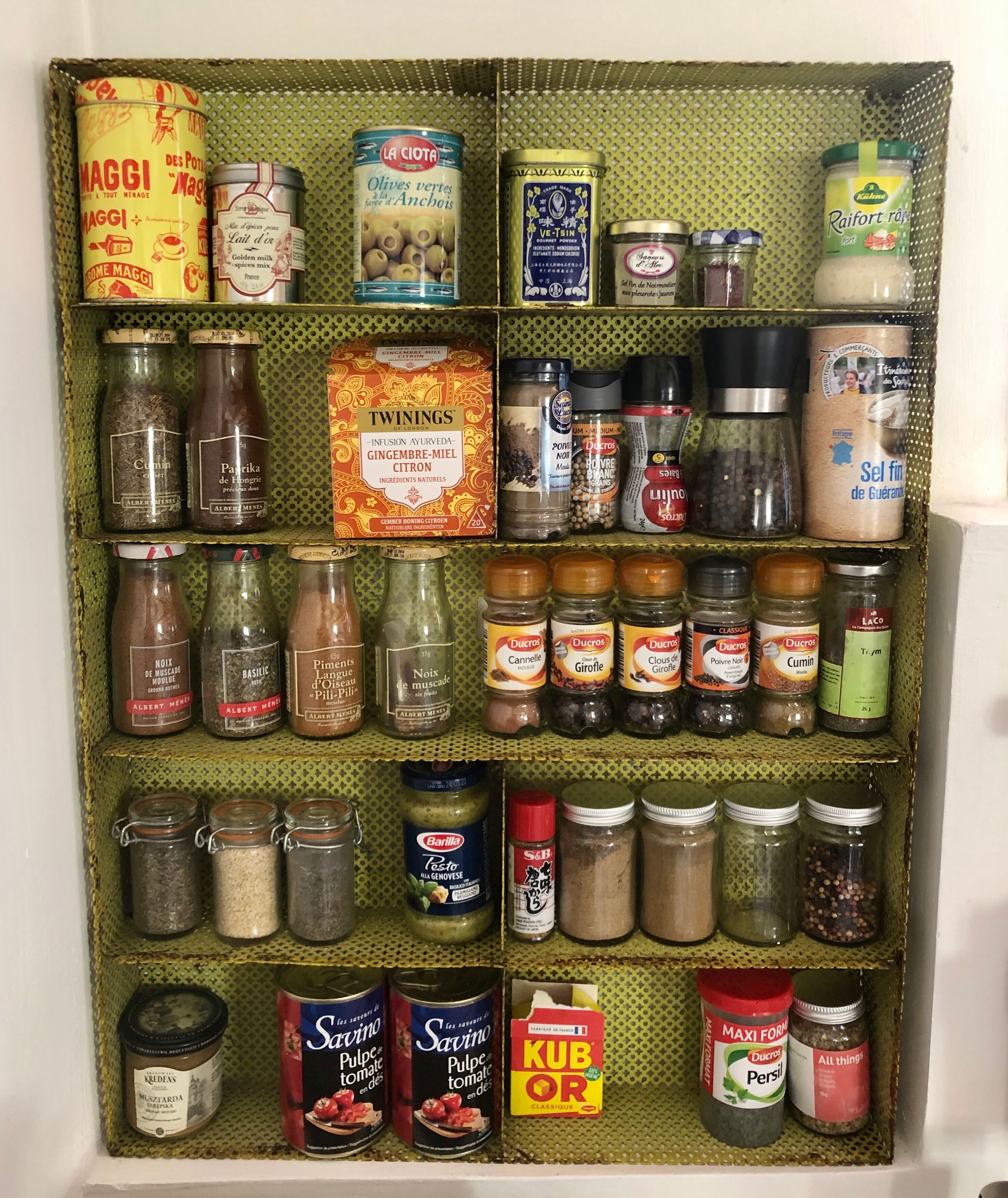 Locker shelves