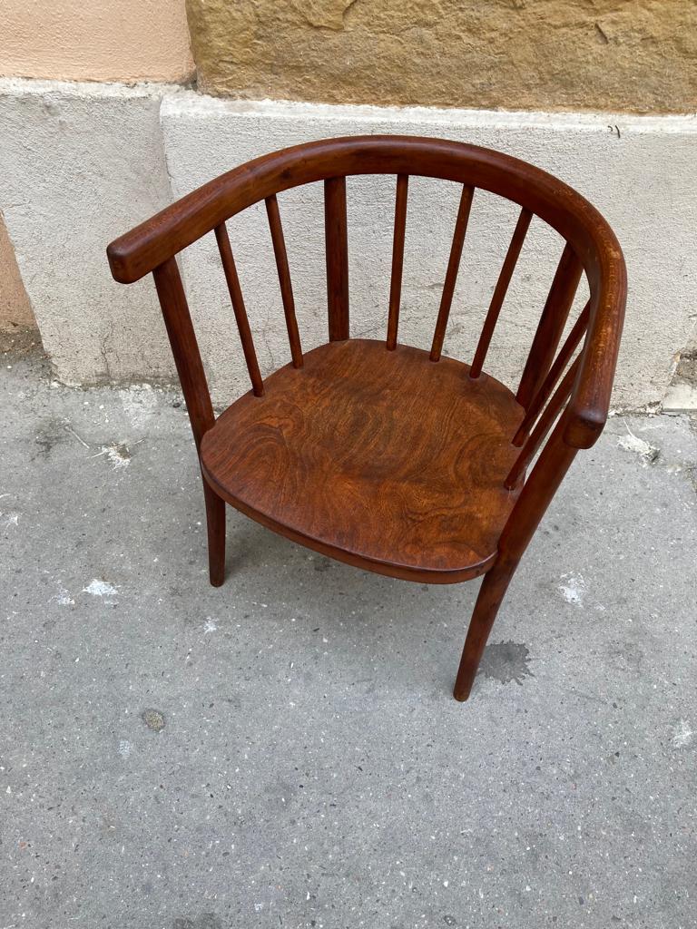 Small children's chair